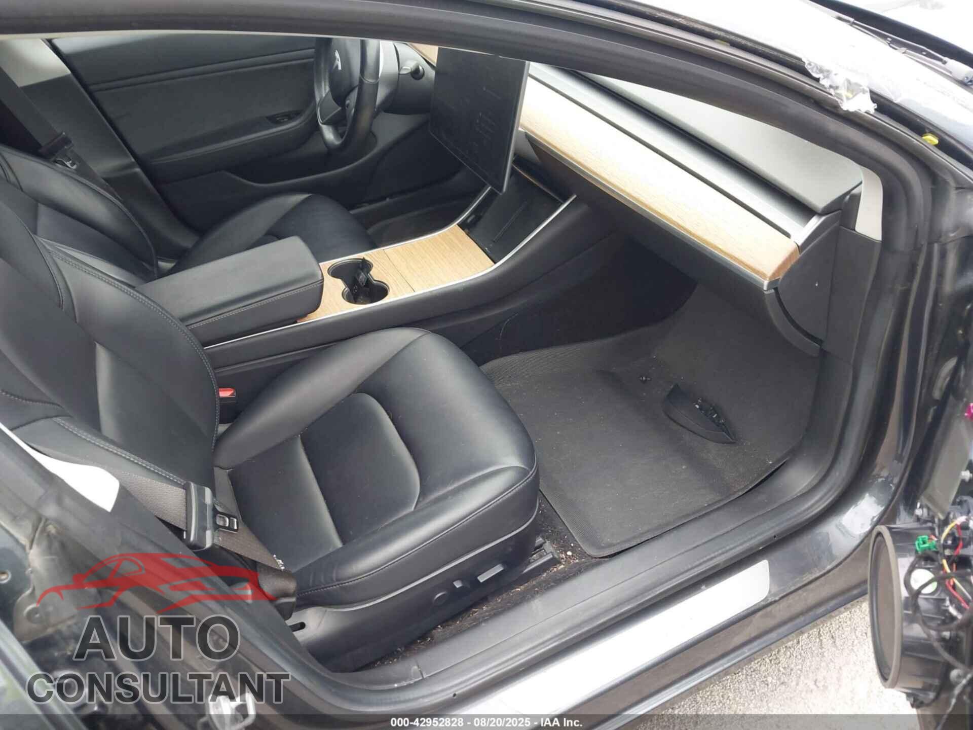 TESLA MODEL 3 2018 - 5YJ3E1EB7JF103885