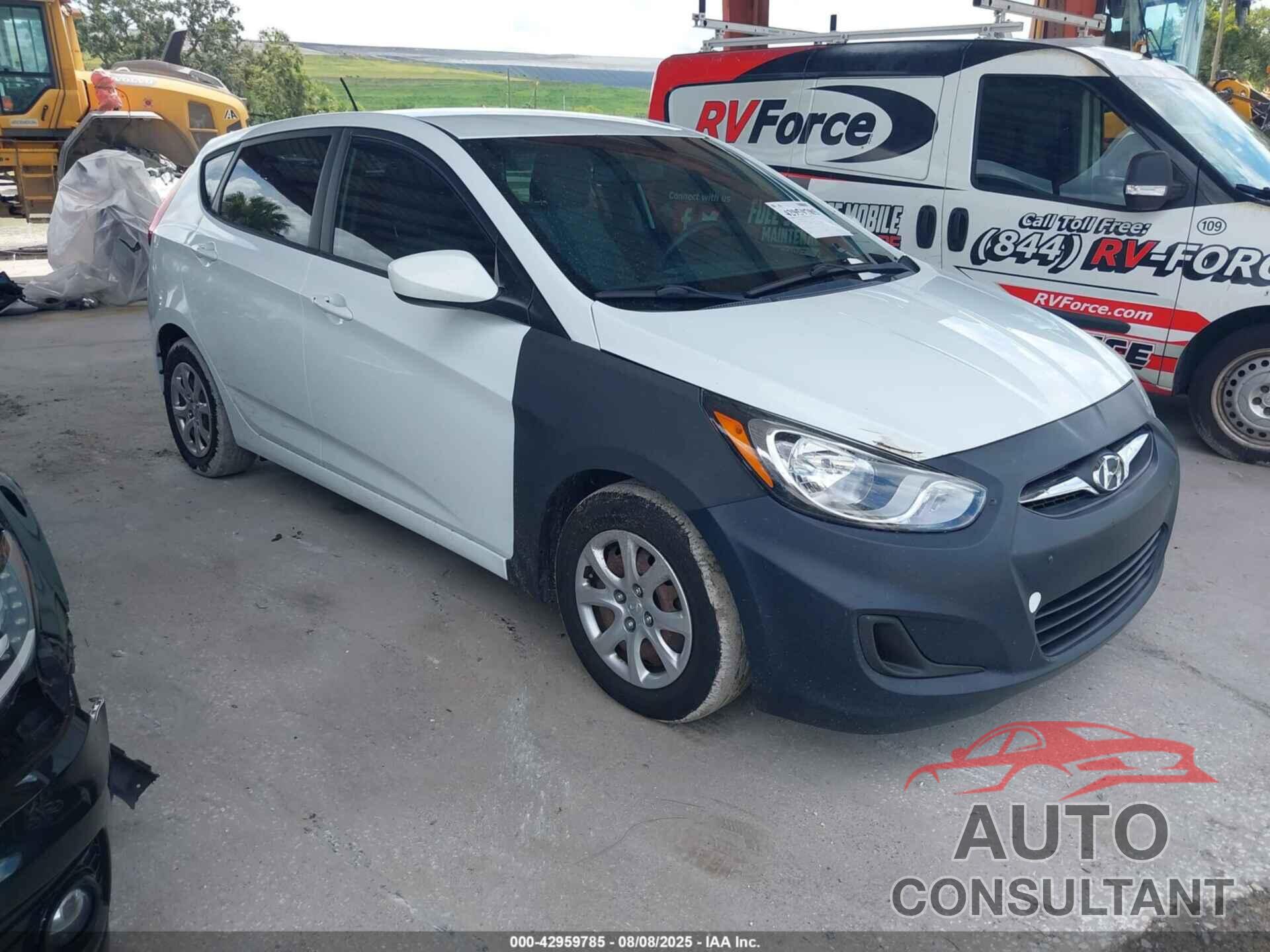 HYUNDAI ACCENT 2013 - KMHCT5AE4DU126805