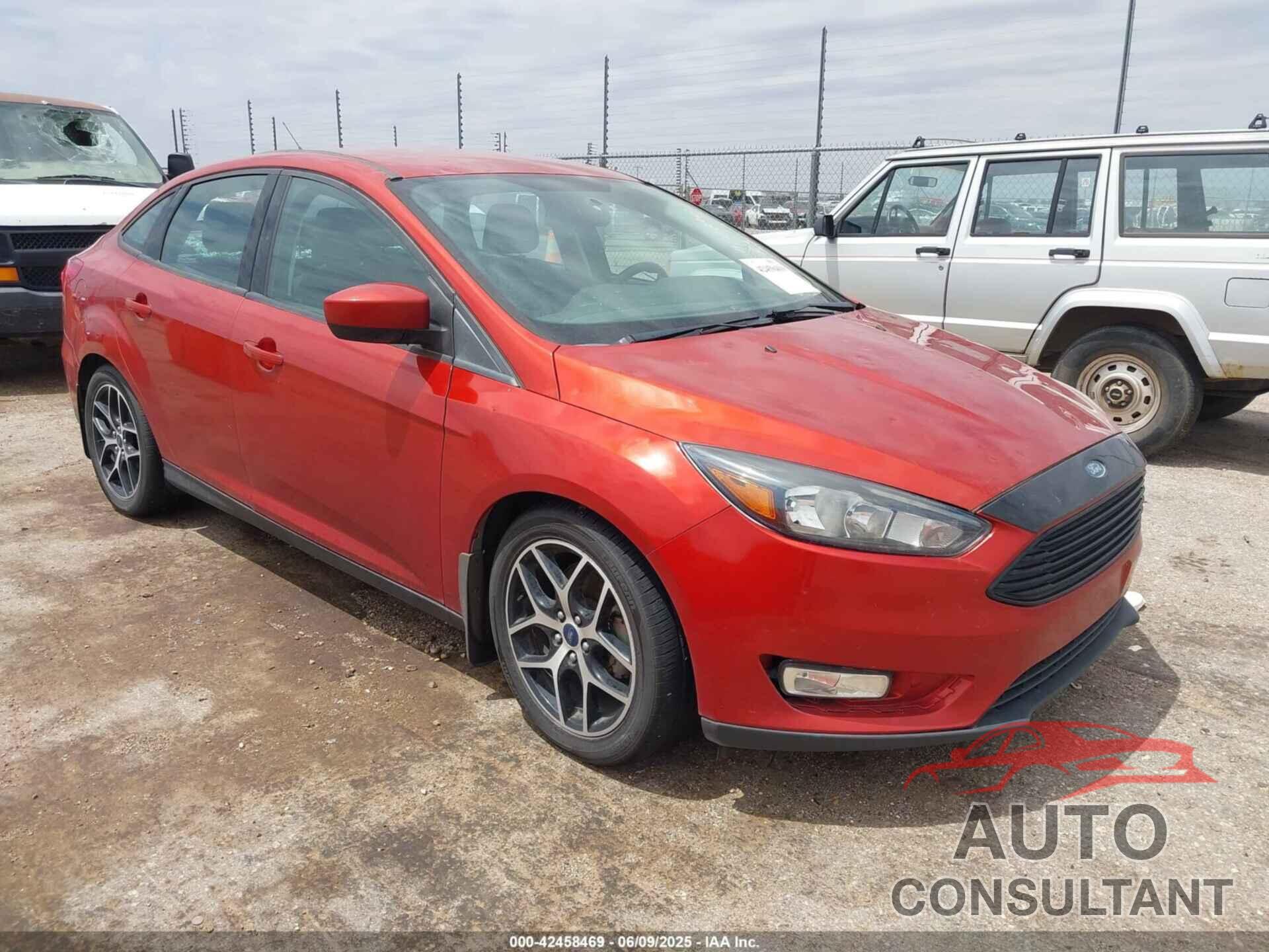 FORD FOCUS 2018 - 1FADP3F24JL267705