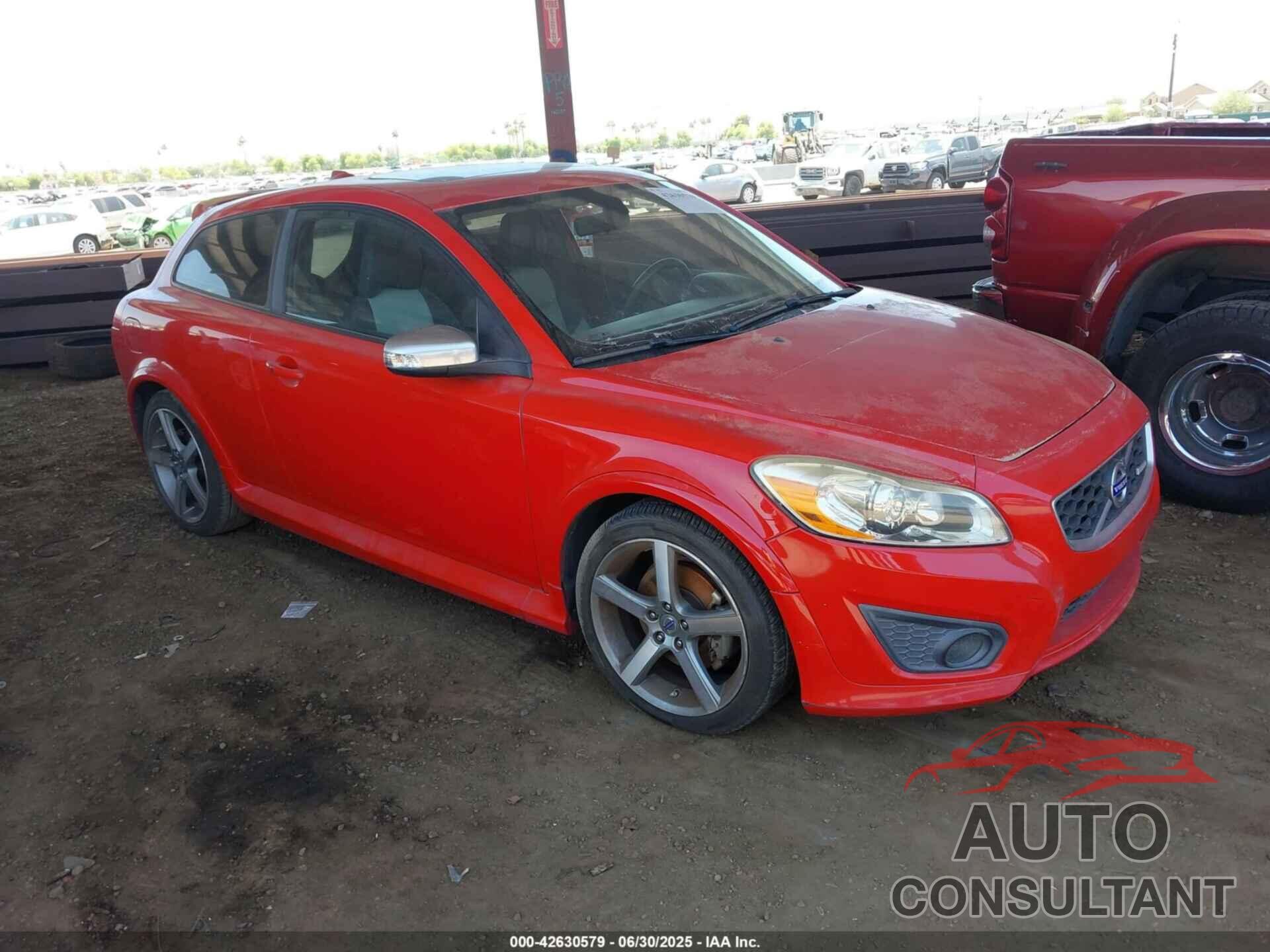 VOLVO C30 2011 - YV1672MKXB2233401