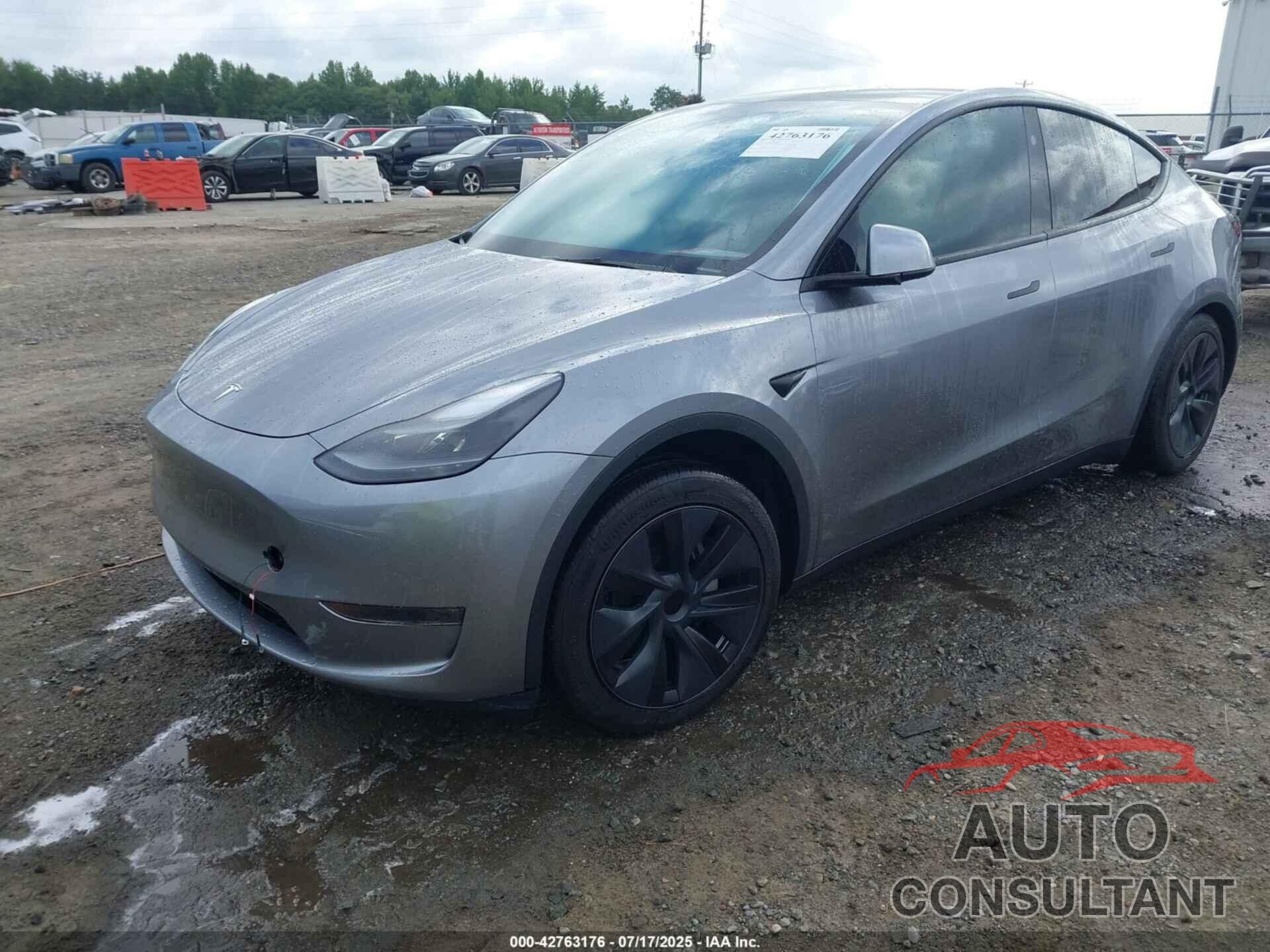 TESLA MODEL Y 2024 - 7SAYGDEE8RA295003