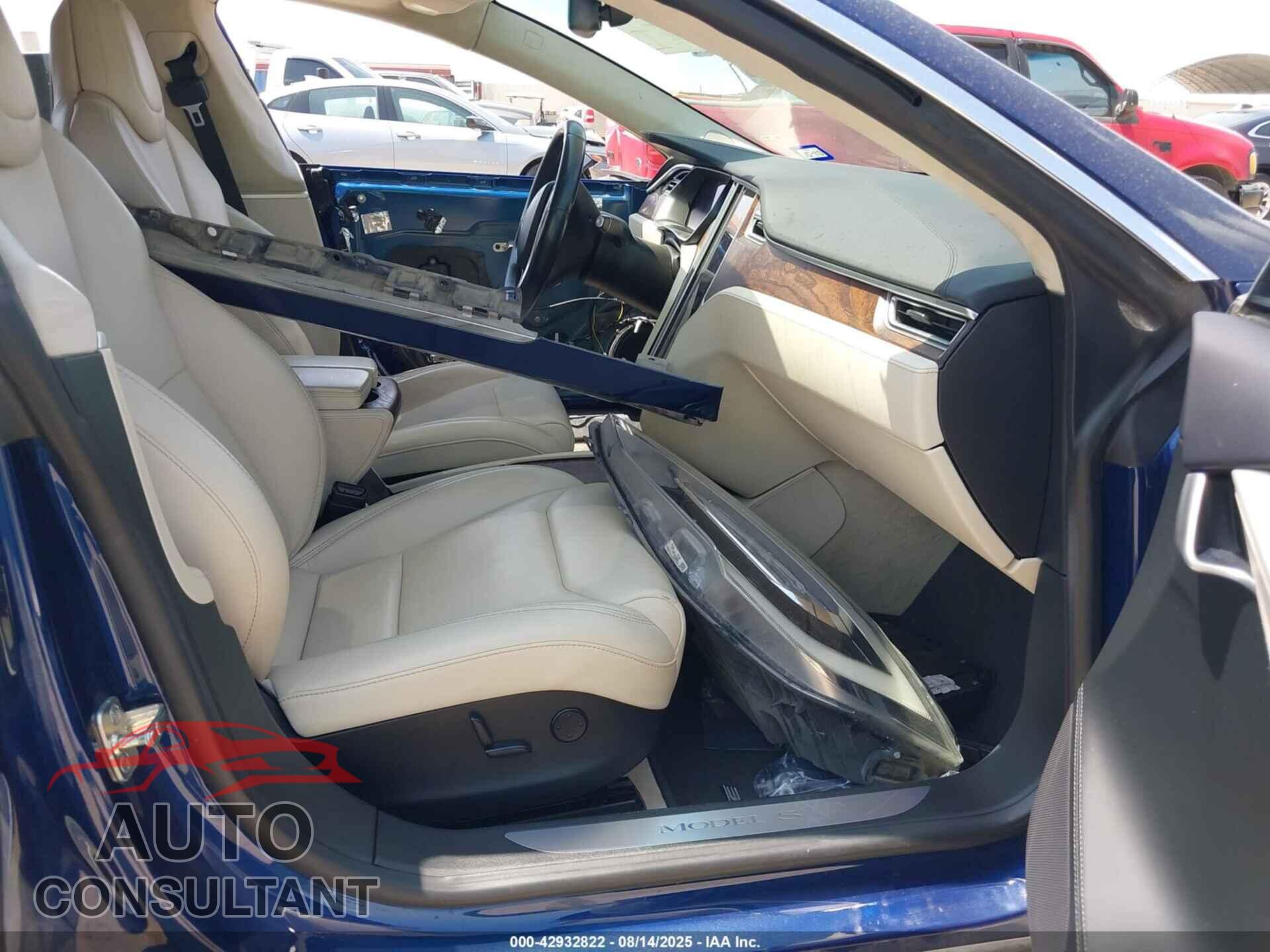 TESLA MODEL S 2017 - 5YJSA1E10HF215517