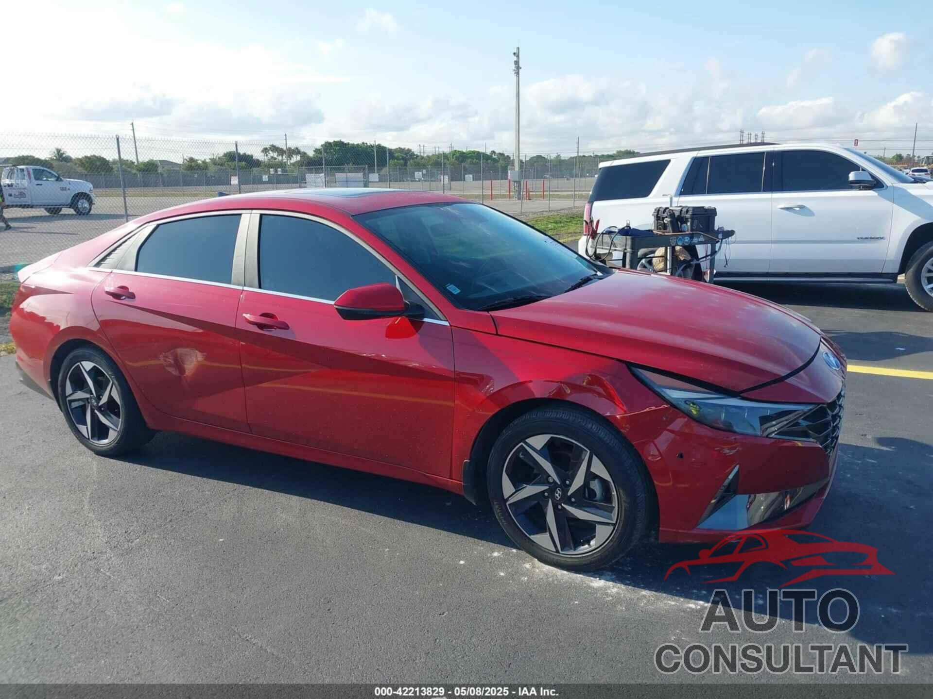 HYUNDAI ELANTRA 2023 - KMHLP4AG2PU458522