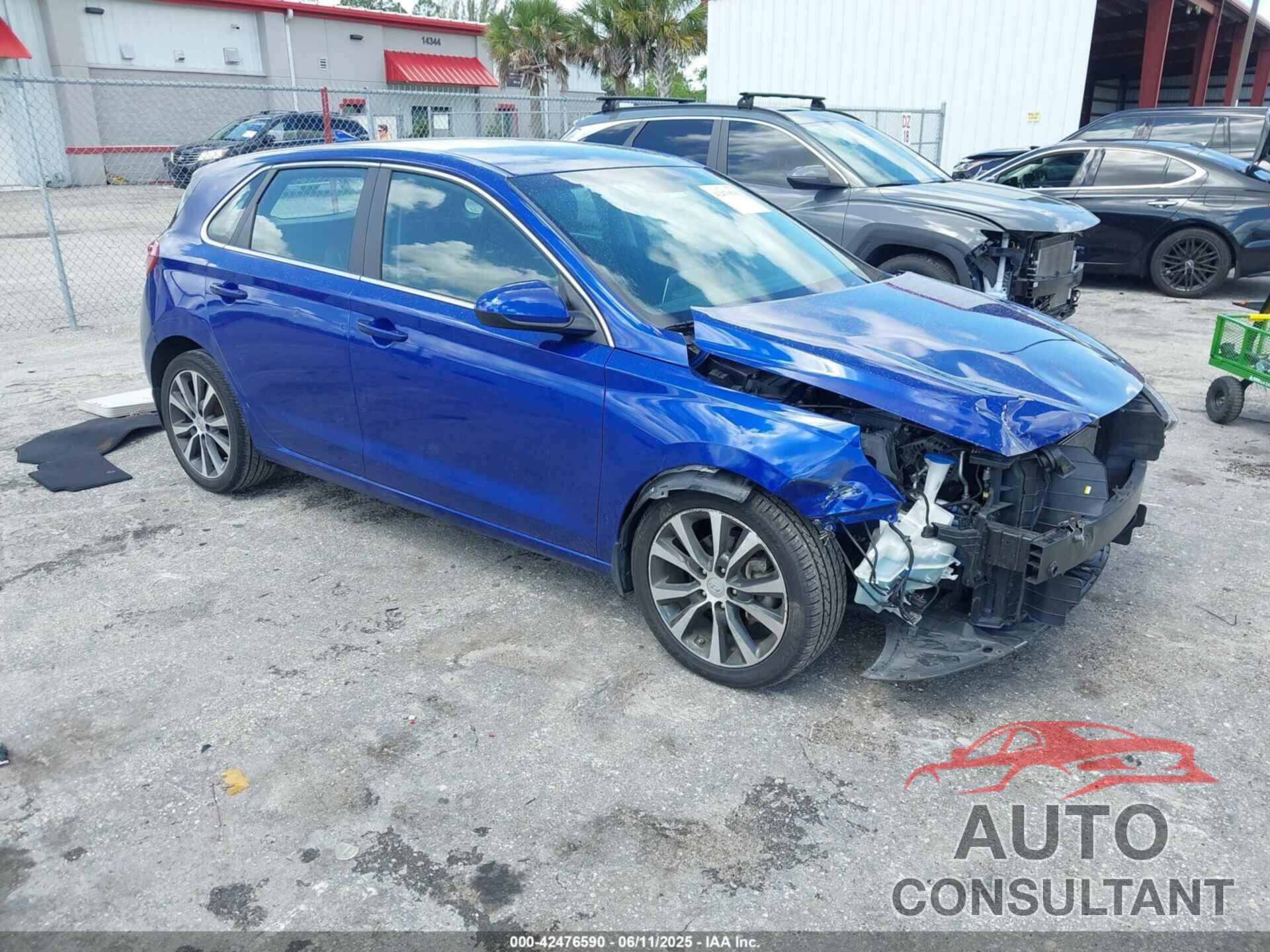 HYUNDAI ELANTRA GT 2018 - KMHH35LE7JU082538