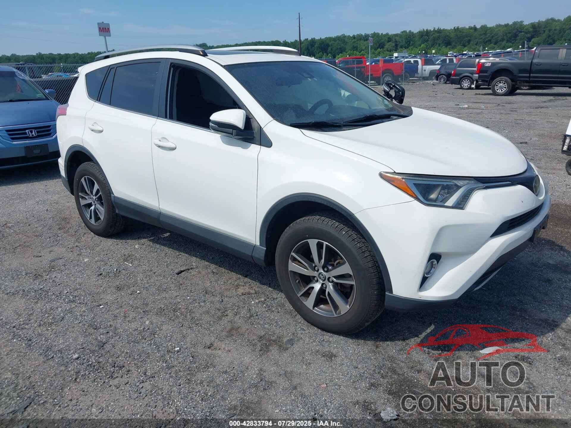 TOYOTA RAV4 2018 - JTMRFREV7JJ241063