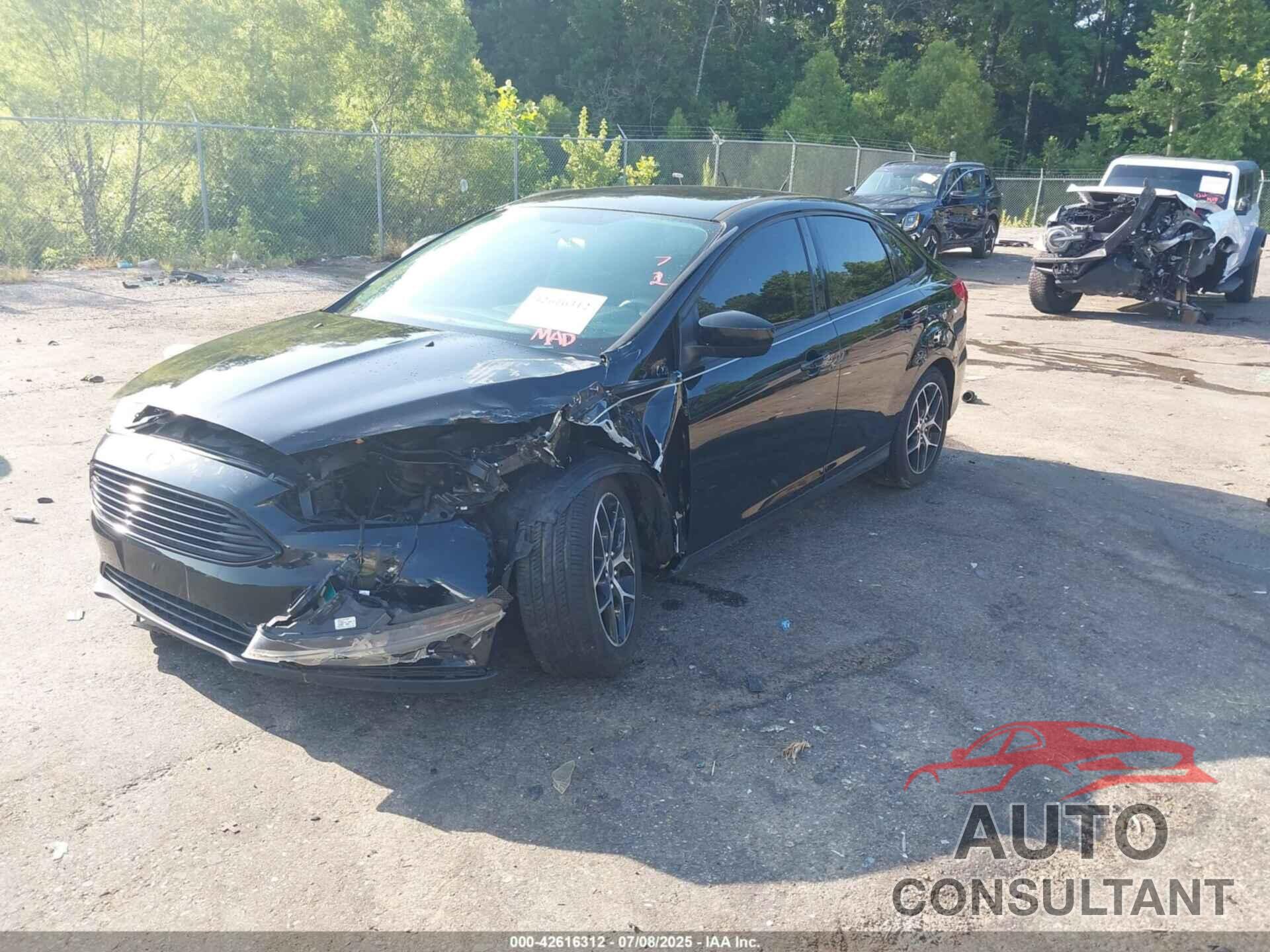 FORD FOCUS 2018 - 1FADP3FE1JL201963