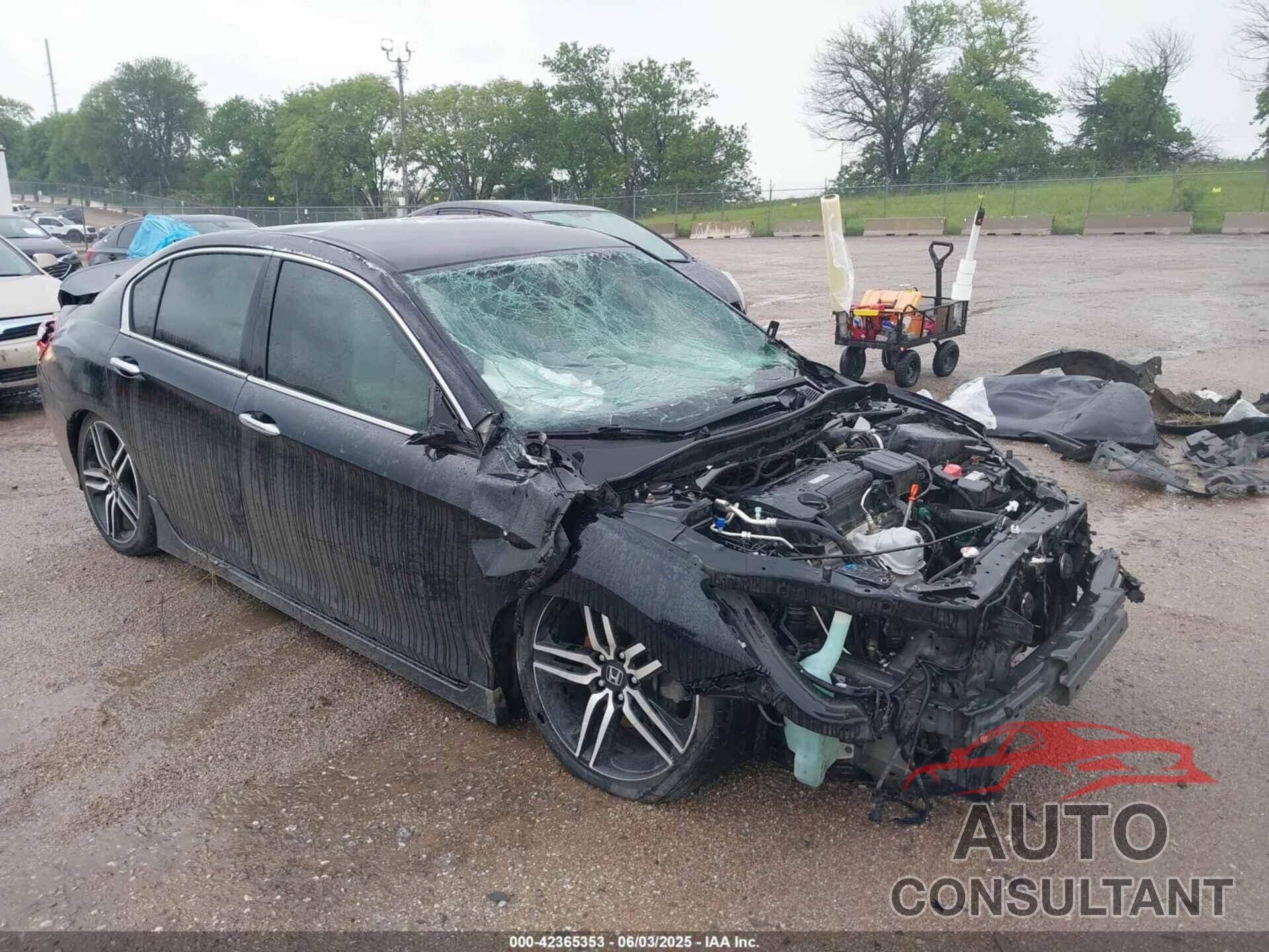 HONDA ACCORD 2017 - 1HGCR2F5XHA005666