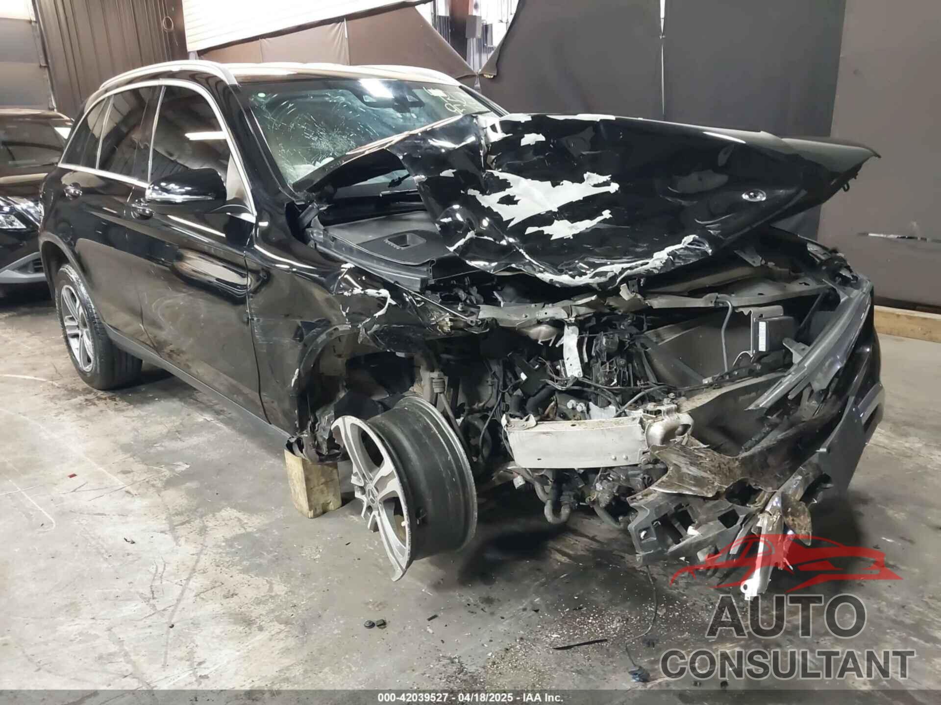 MERCEDES-BENZ GLC 300 2018 - WDC0G4KB9JV054056