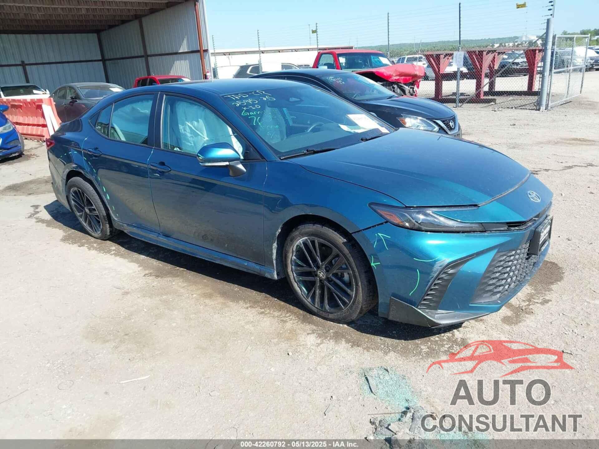 TOYOTA CAMRY 2025 - 4T1DAACK2SU002079