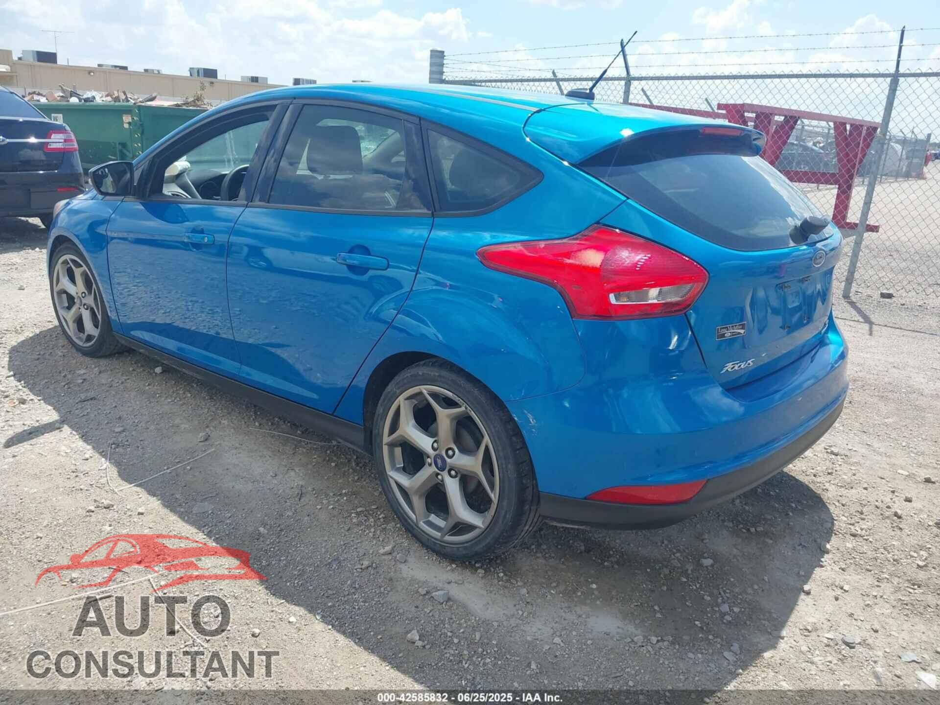 FORD FOCUS 2016 - 1FADP3K22GL310193