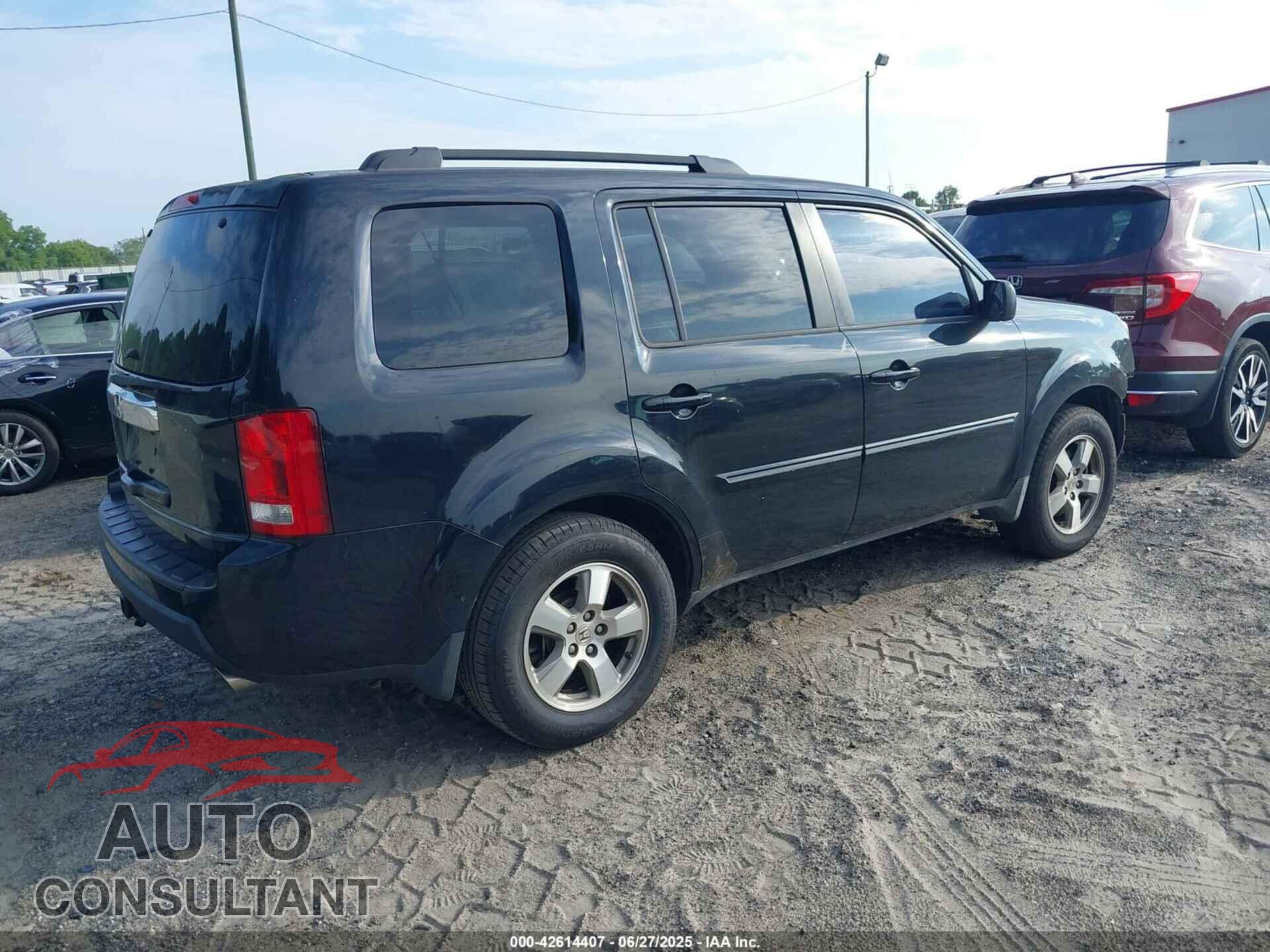 HONDA PILOT 2010 - 5FNYF3H50AB007181