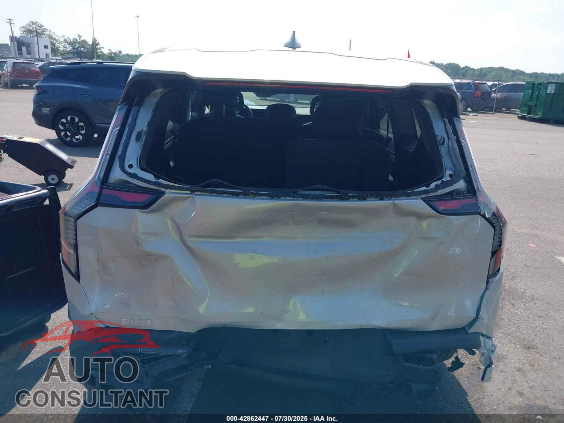 KIA EV9 2024 - KNDAA5S27R6036209