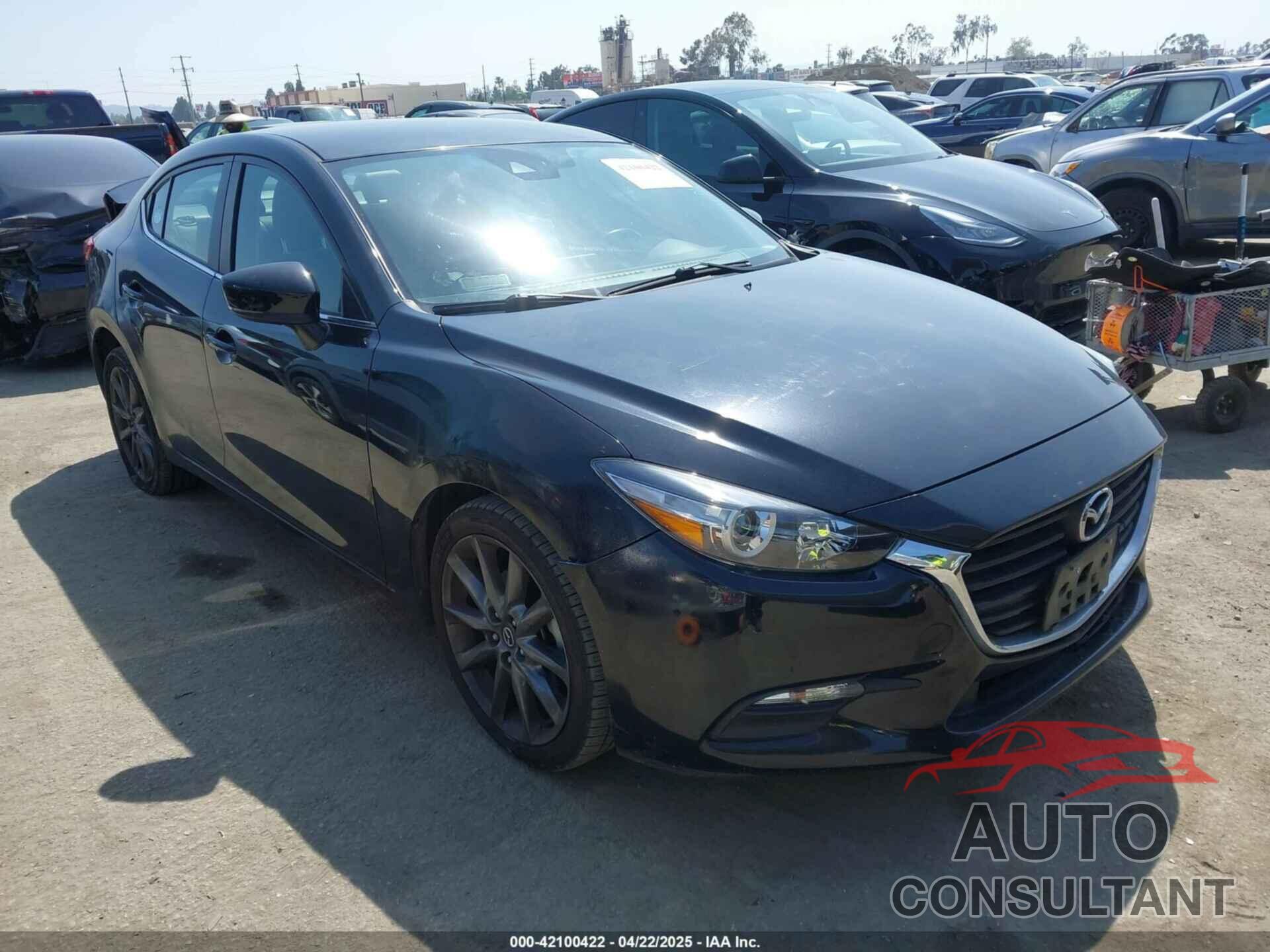 MAZDA MAZDA3 2018 - 3MZBN1V33JM276803