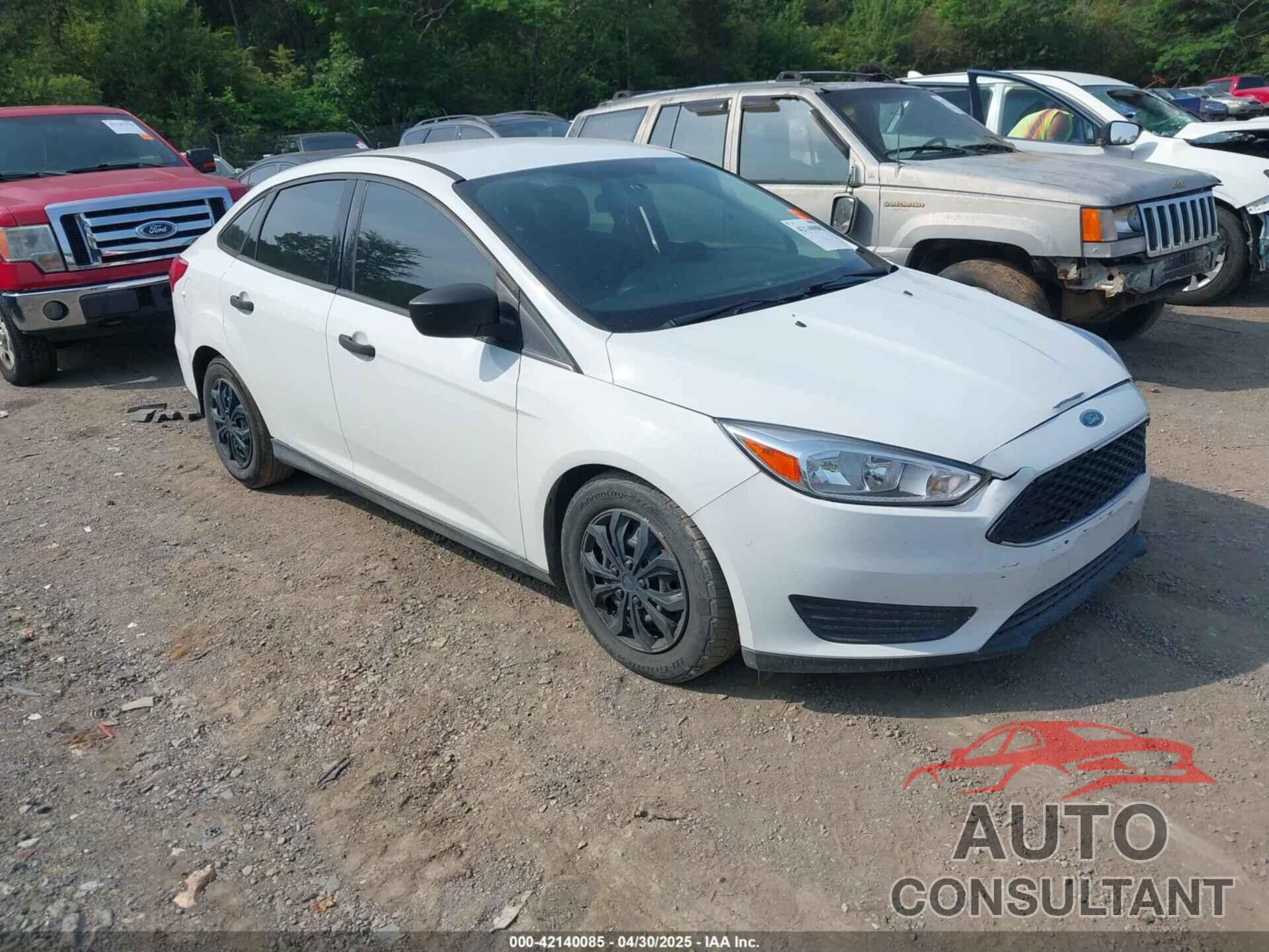 FORD FOCUS 2015 - 1FADP3E28FL321466