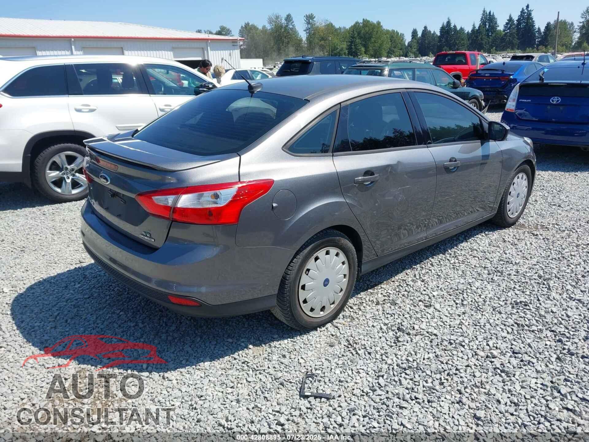 FORD FOCUS 2012 - 1FAHP3F27CL379273