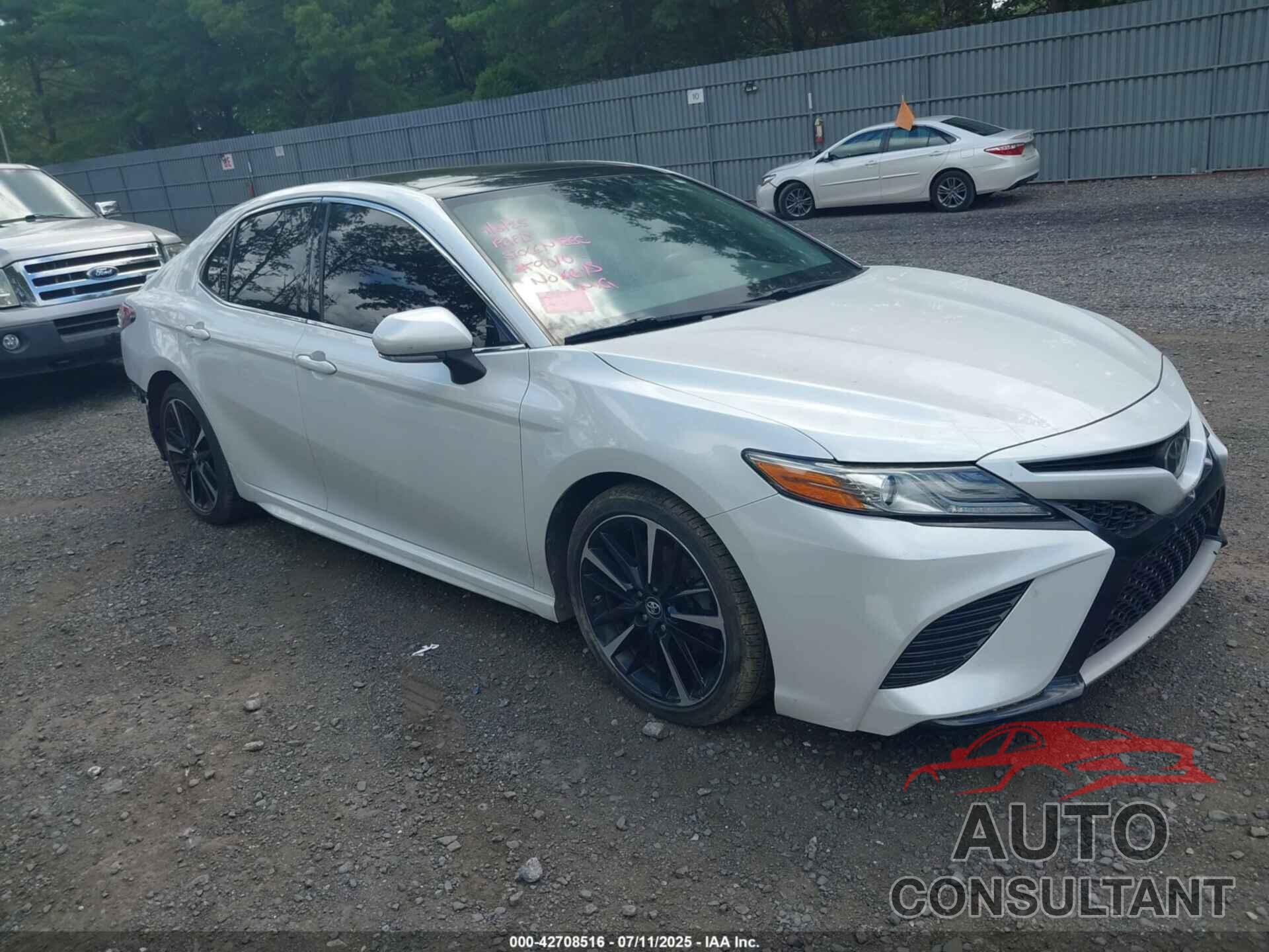 TOYOTA CAMRY 2019 - 4T1B61HK0KU809010
