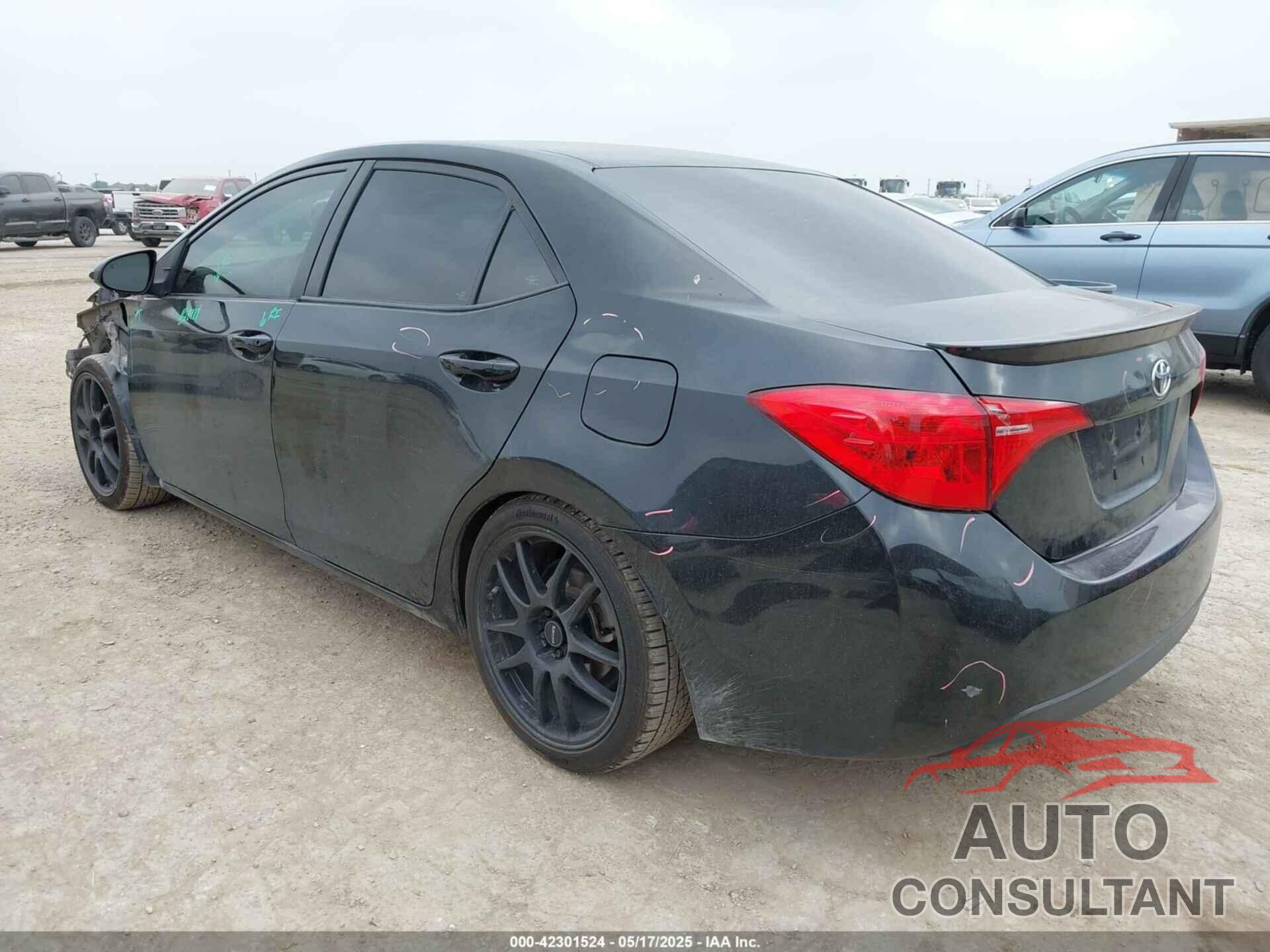 TOYOTA COROLLA 2018 - 5YFBURHE6JP790848