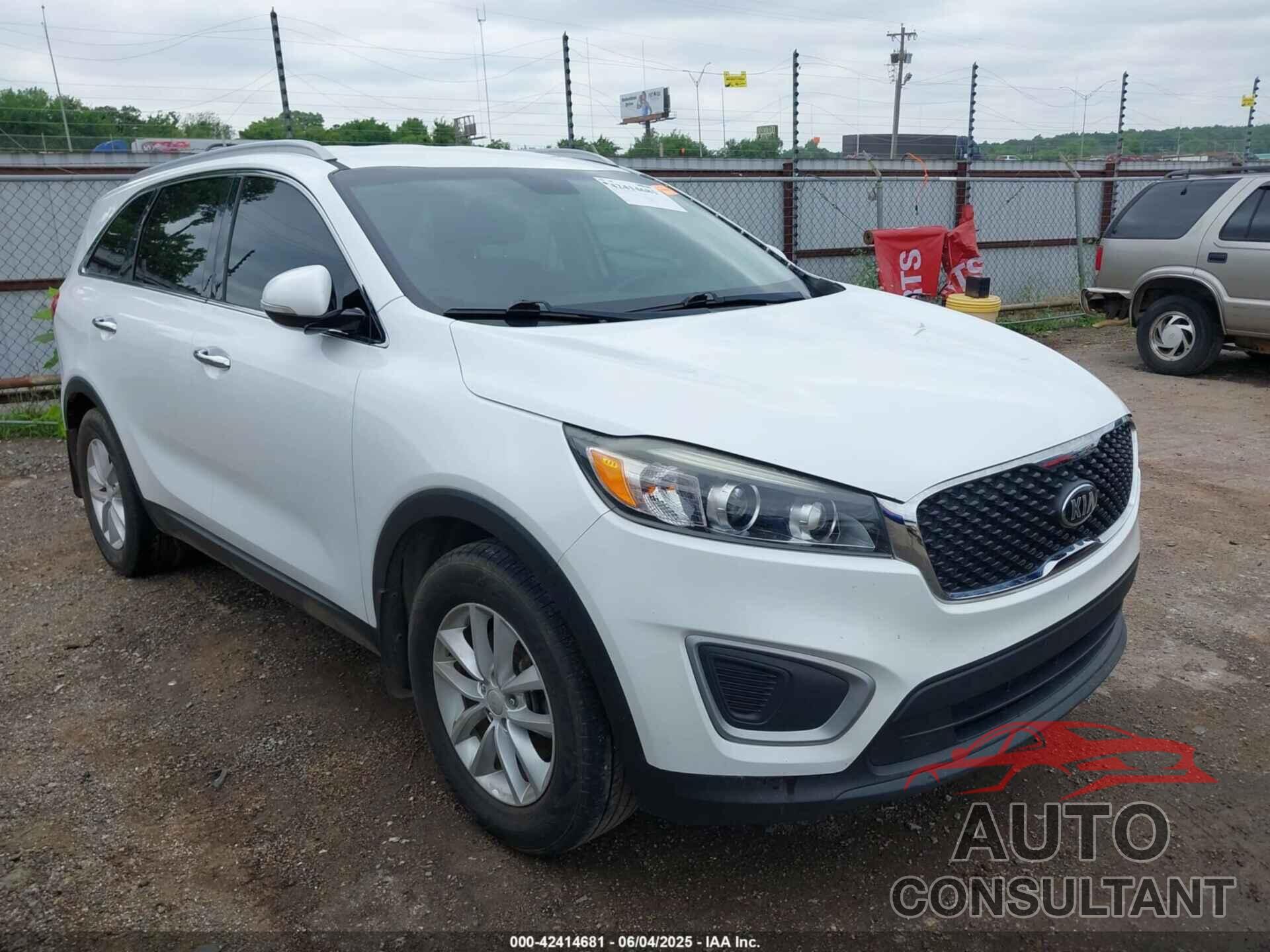 KIA SORENTO 2018 - 5XYPG4A52JG360314