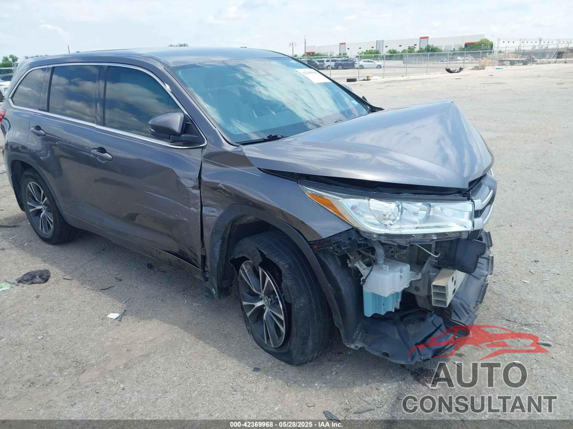 TOYOTA HIGHLANDER 2018 - 5TDZARFH1JS038079