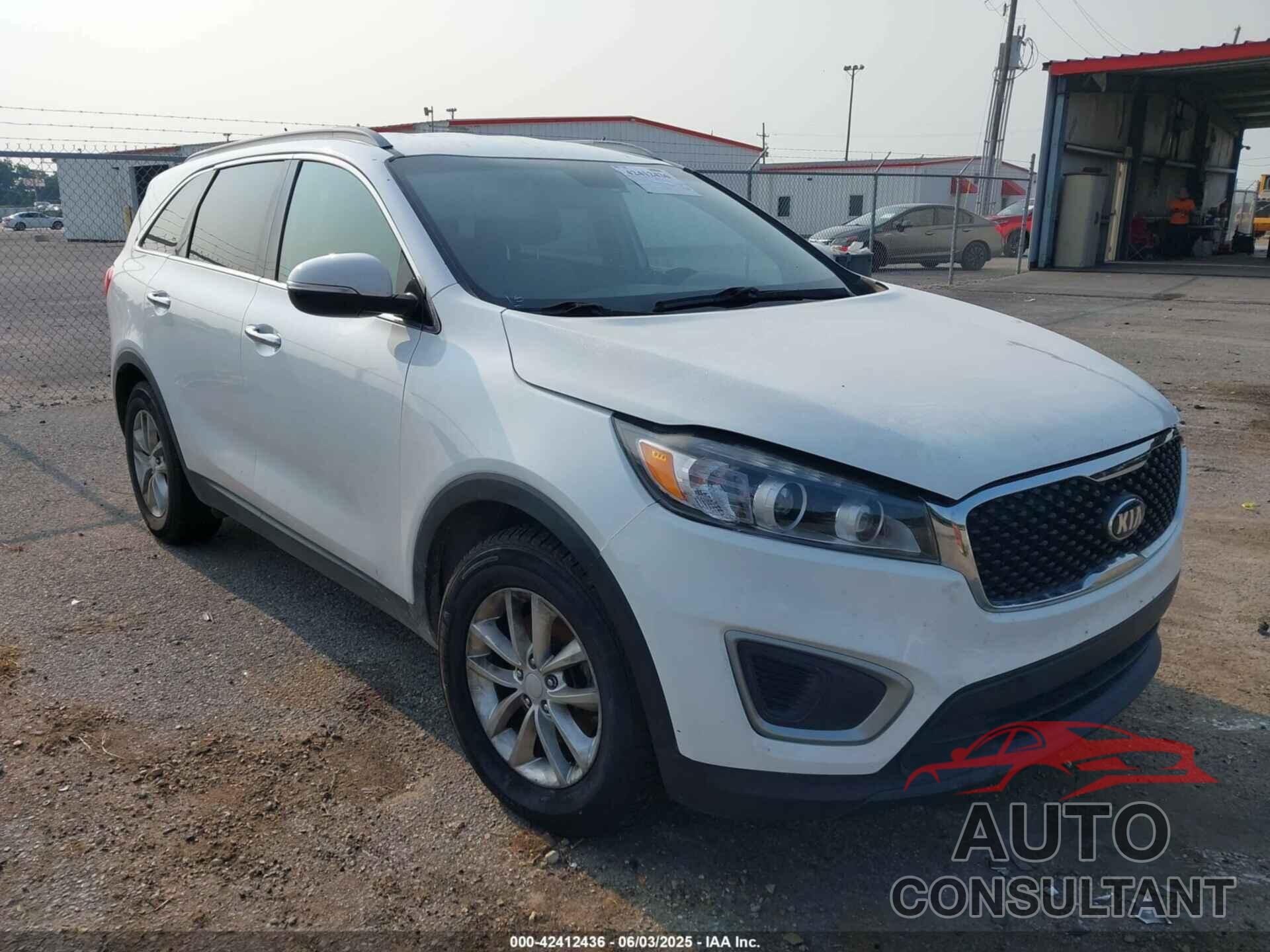 KIA SORENTO 2017 - 5XYPG4A51HG213122