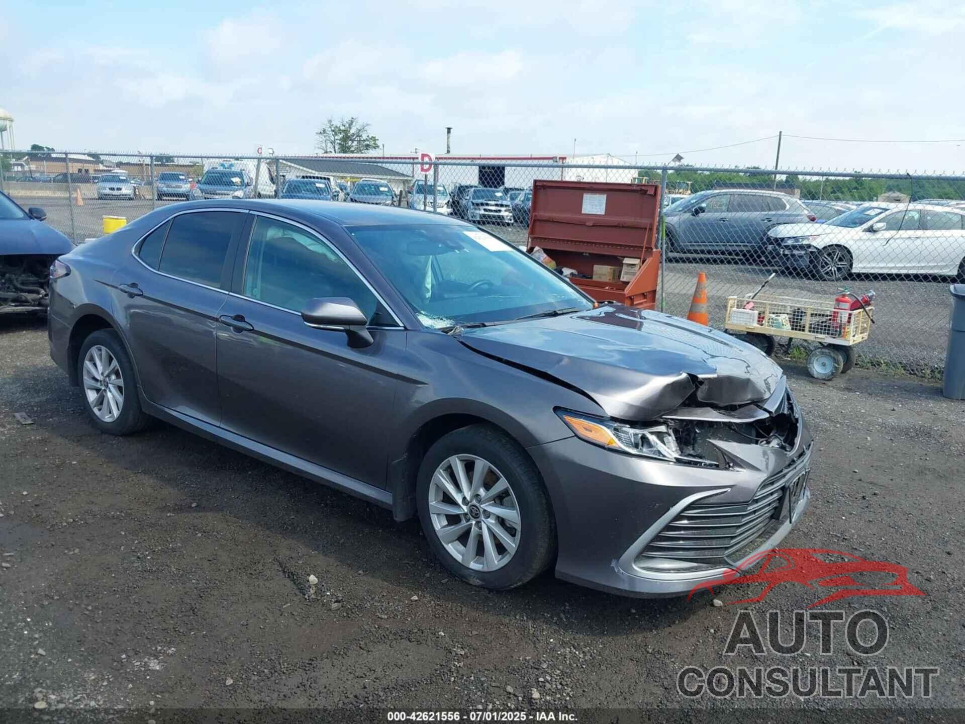 TOYOTA CAMRY 2022 - 4T1R11BK2NU055683
