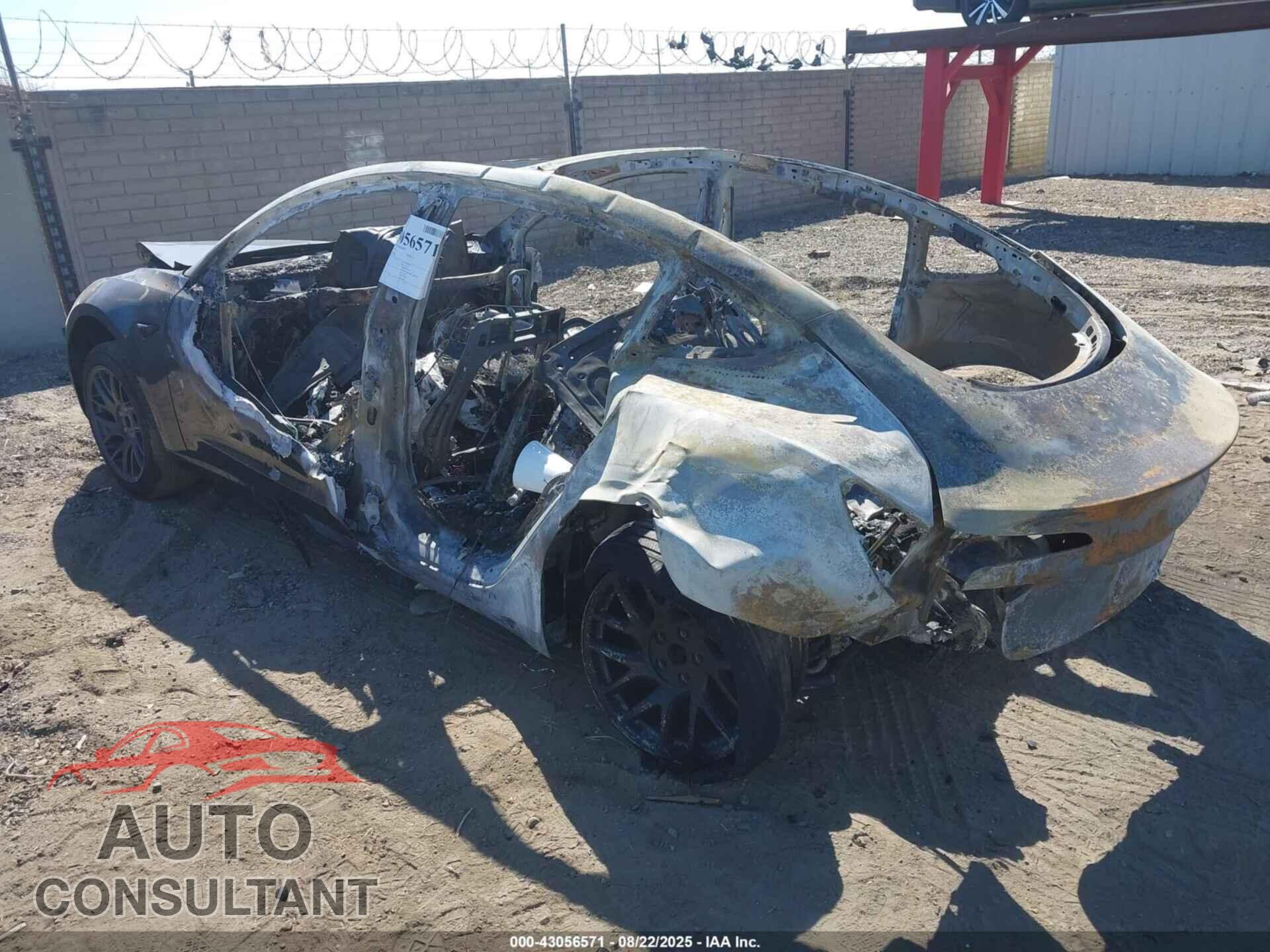 TESLA MODEL 3 2024 - 5YJ3E1EA8RF869658