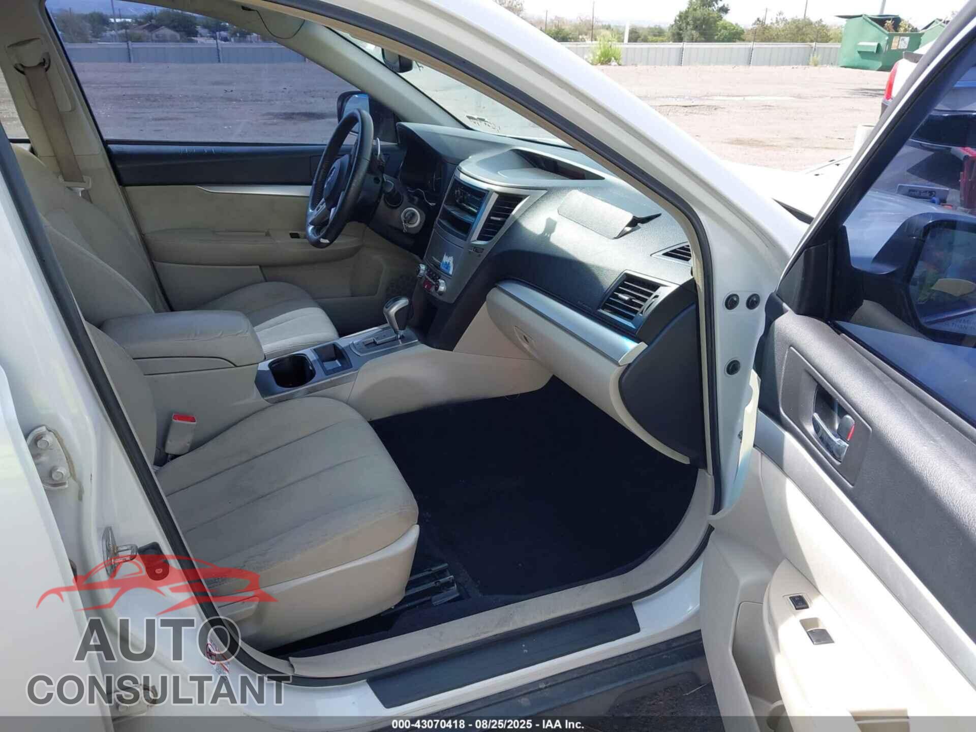 SUBARU OUTBACK 2010 - 4S4BRBBC8A3364728