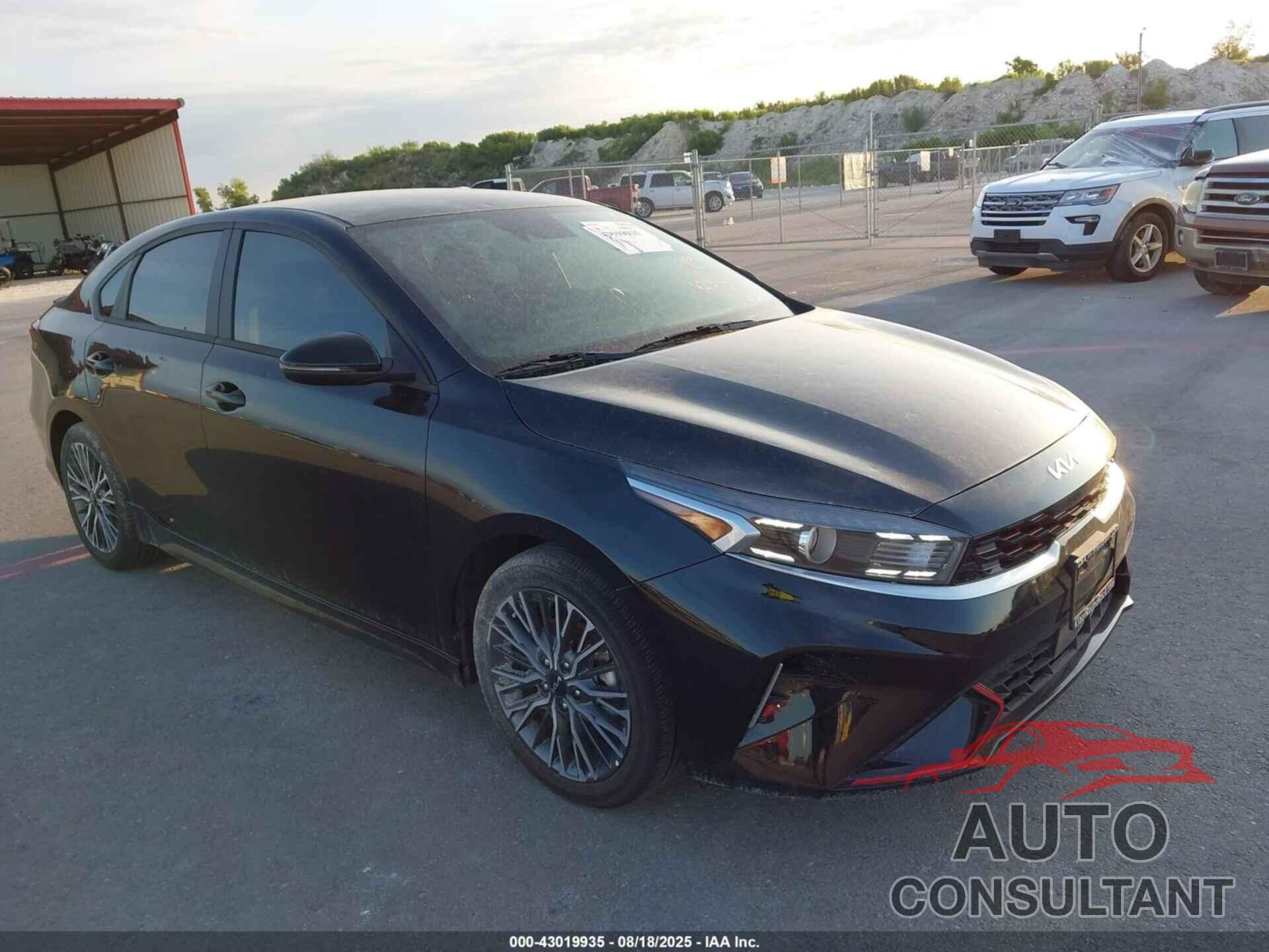 KIA FORTE 2023 - 3KPF54ADXPE640092