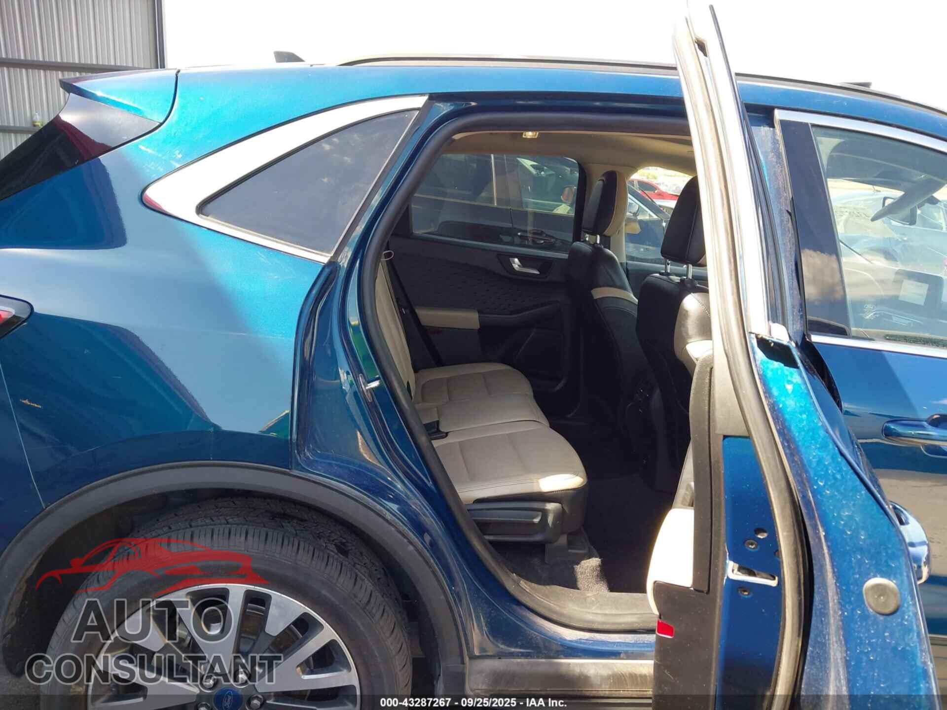 FORD ESCAPE 2020 - 1FMCU9J96LUA36092