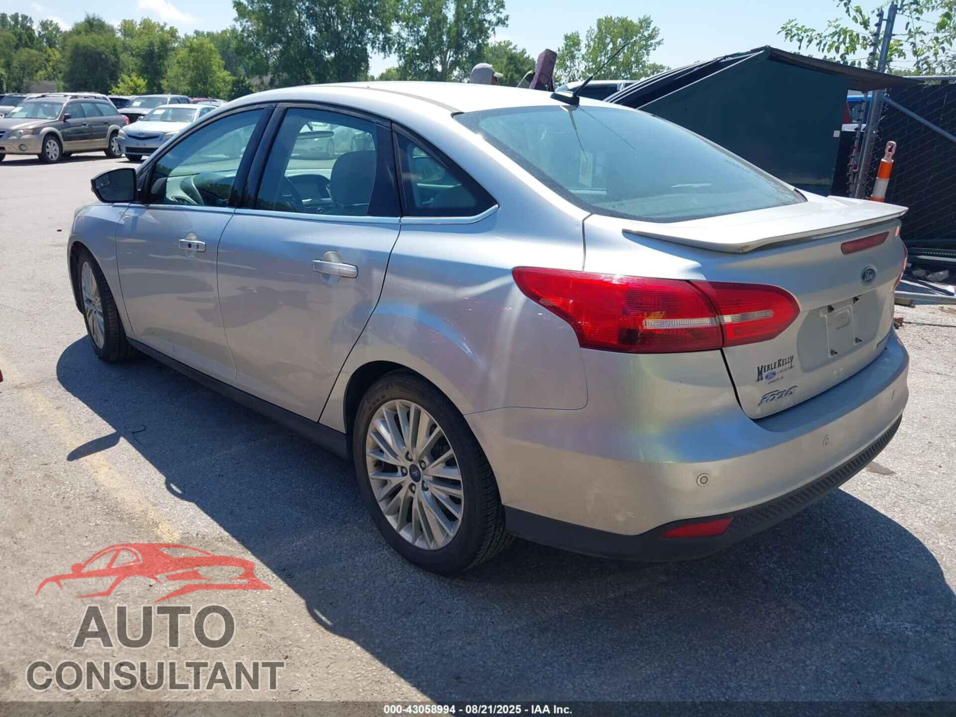 FORD FOCUS 2017 - 1FADP3J27HL207032