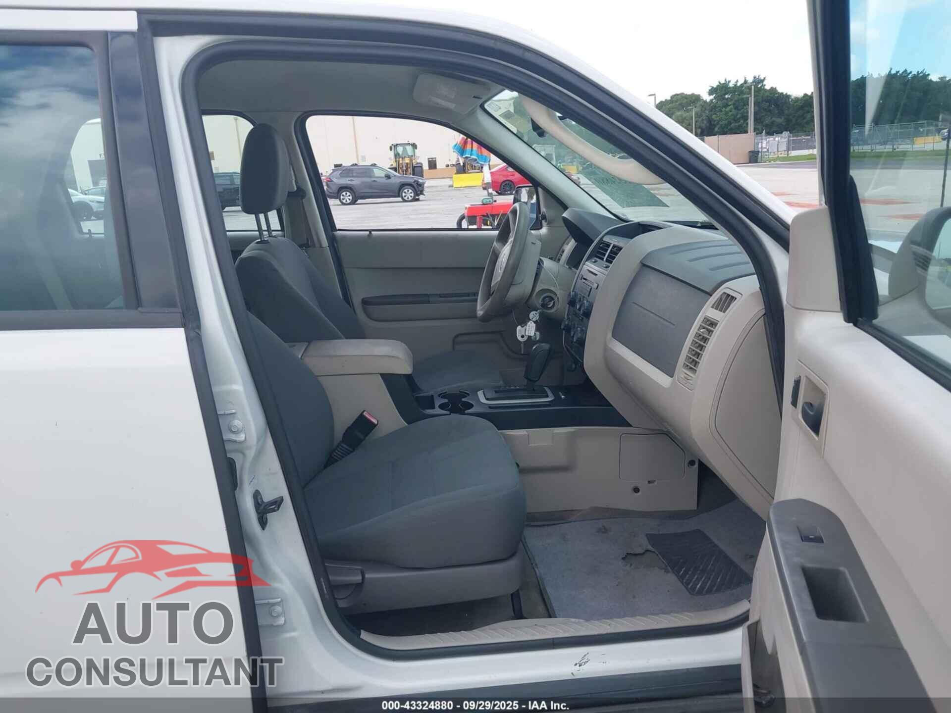 FORD ESCAPE 2010 - 1FMCU0C7XAKB65517