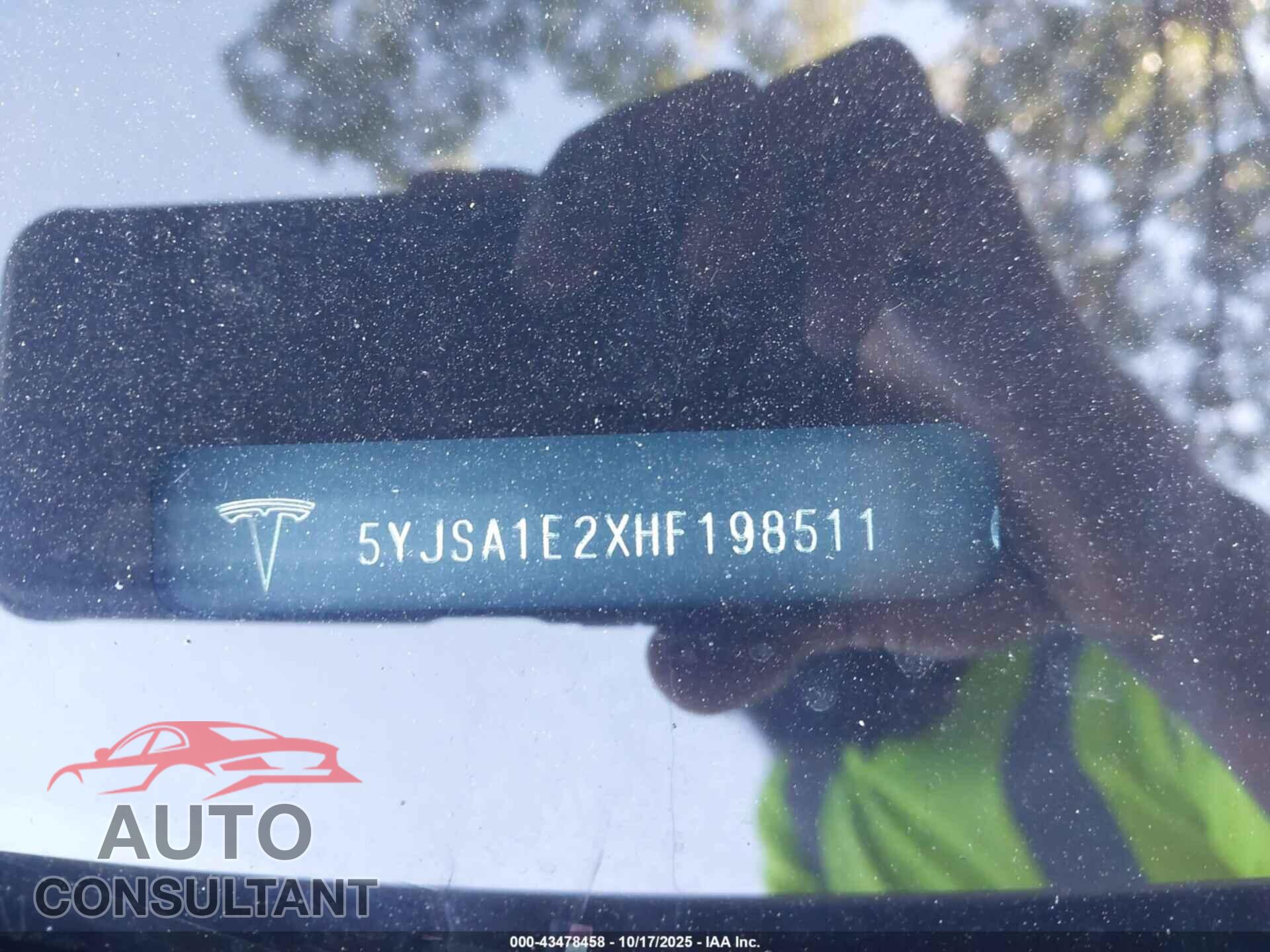 TESLA MODEL S 2017 - 5YJSA1E2XHF198511