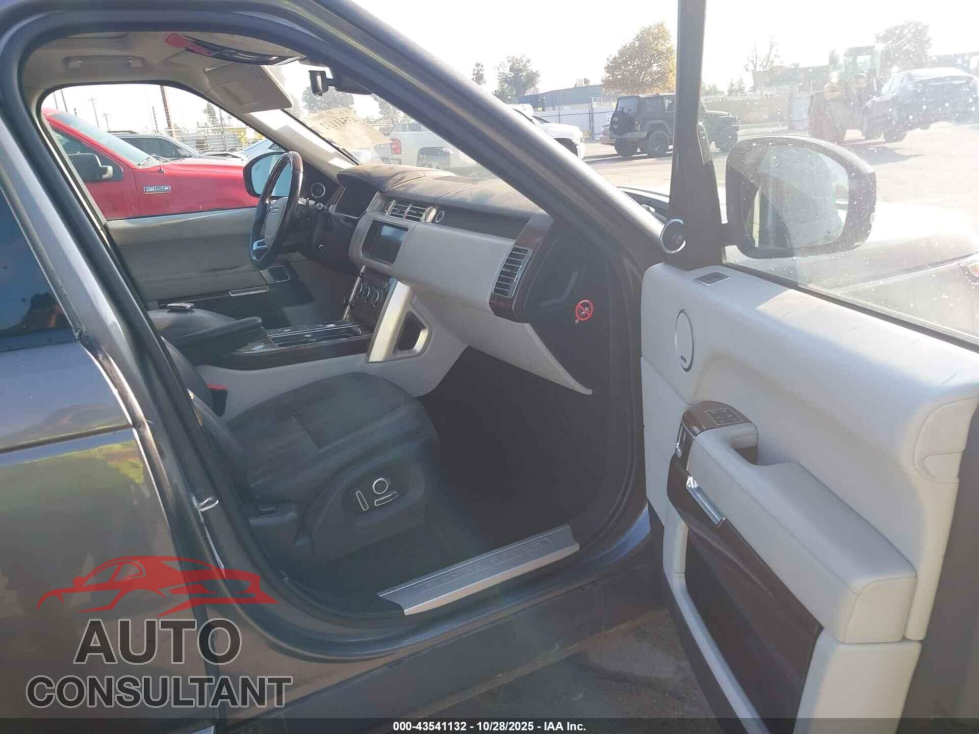 LAND ROVER RANGE ROVER 2017 - SALGS2FK6HA321133