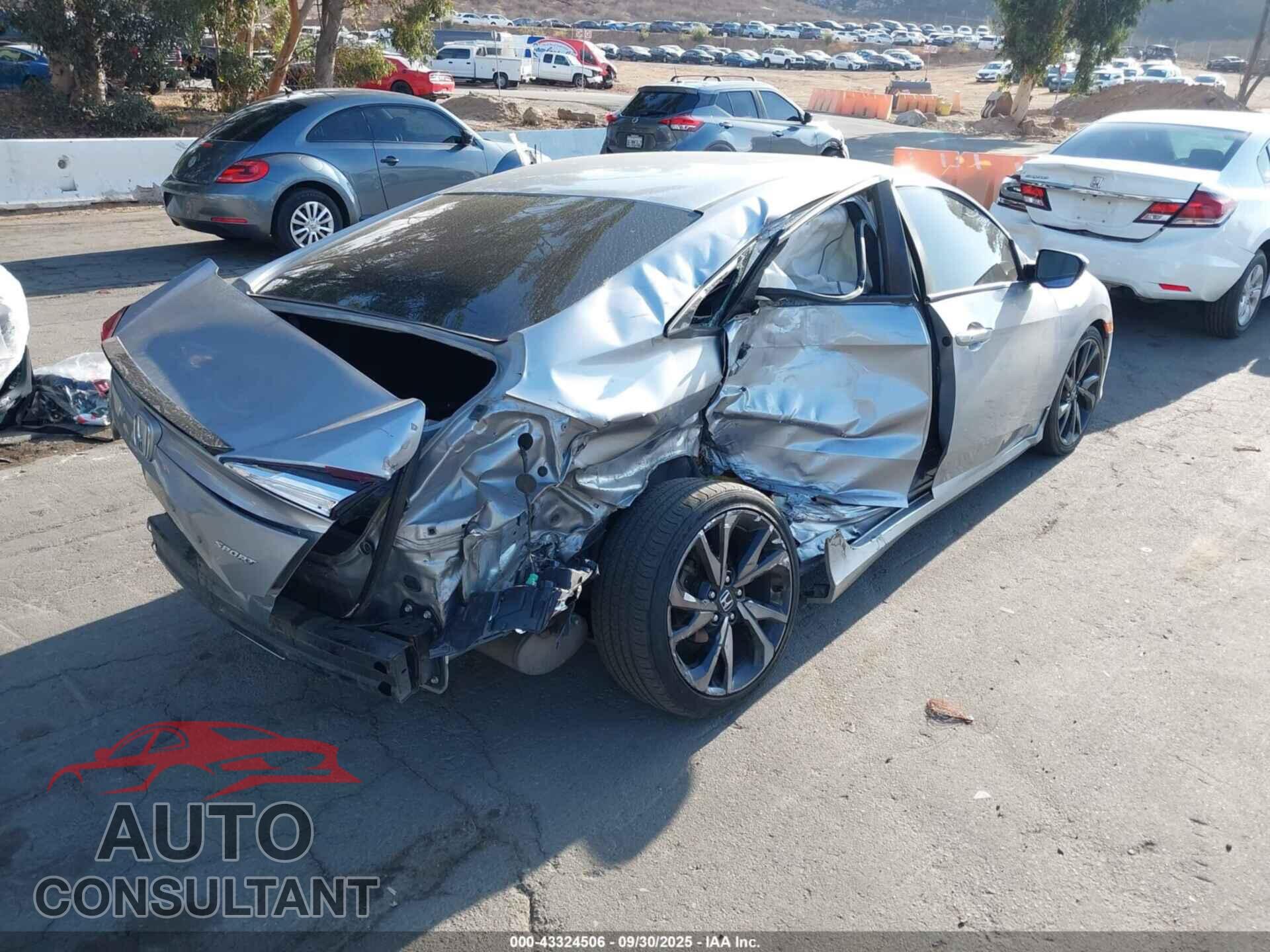 HONDA CIVIC 2019 - 2HGFC2F88KH512745