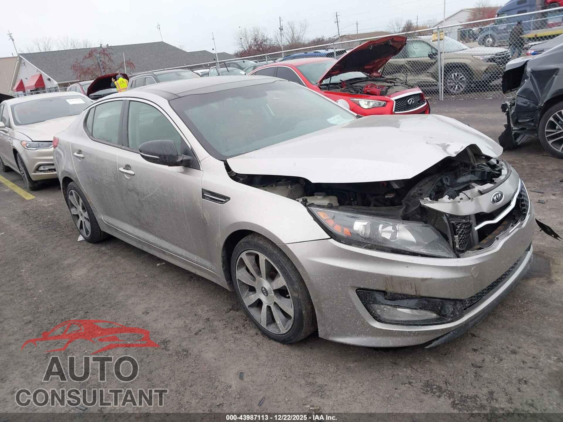 KIA OPTIMA 2011 - KNAGR4A64B5152235