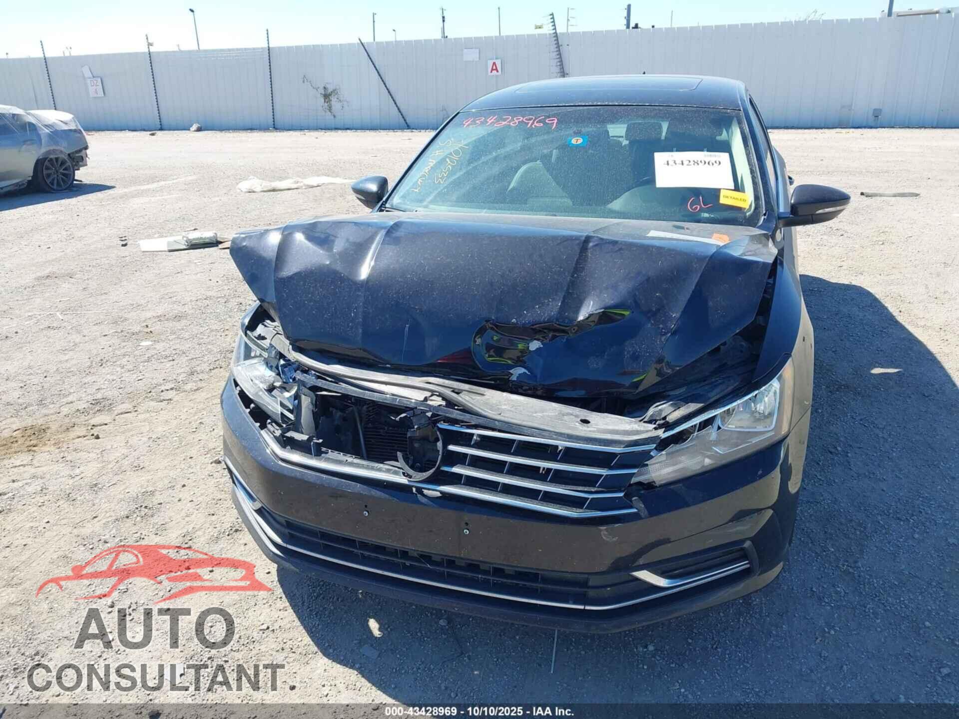 VOLKSWAGEN PASSAT 2017 - 1VWBT7A32HC028858