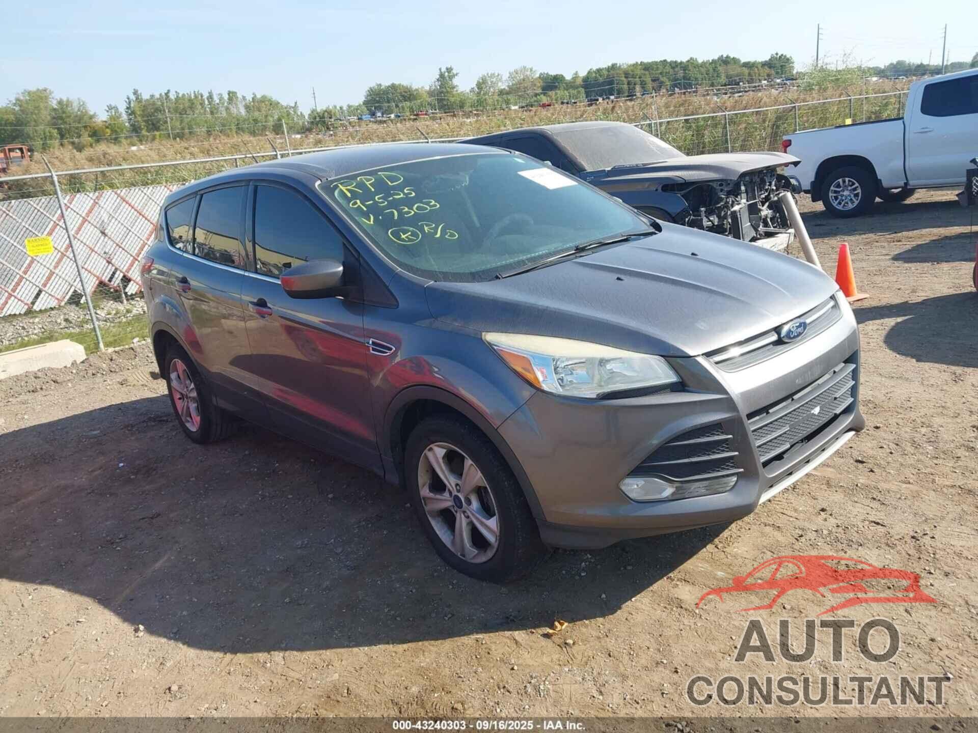 FORD ESCAPE 2013 - 1FMCU0GX2DUB57303