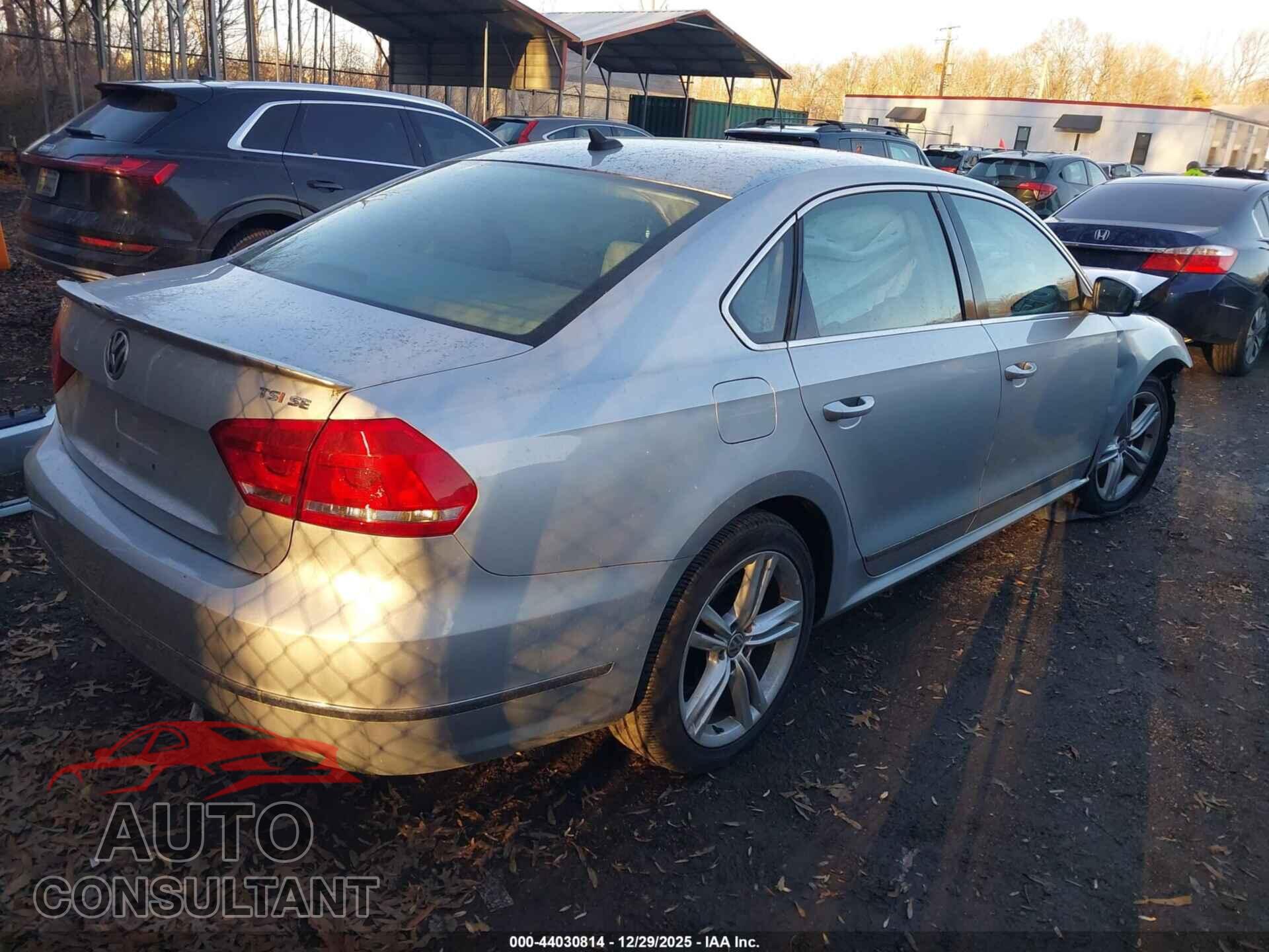 VOLKSWAGEN PASSAT 2015 - 1VWBS7A33FC009297
