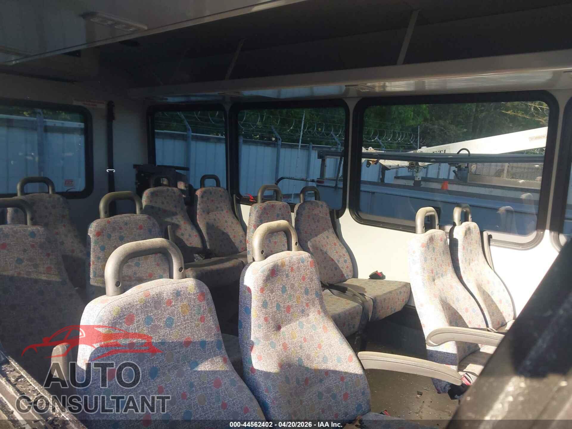 FORD E-450 CUTAWAY 2012 - 1FDFE4FS3CDB21898