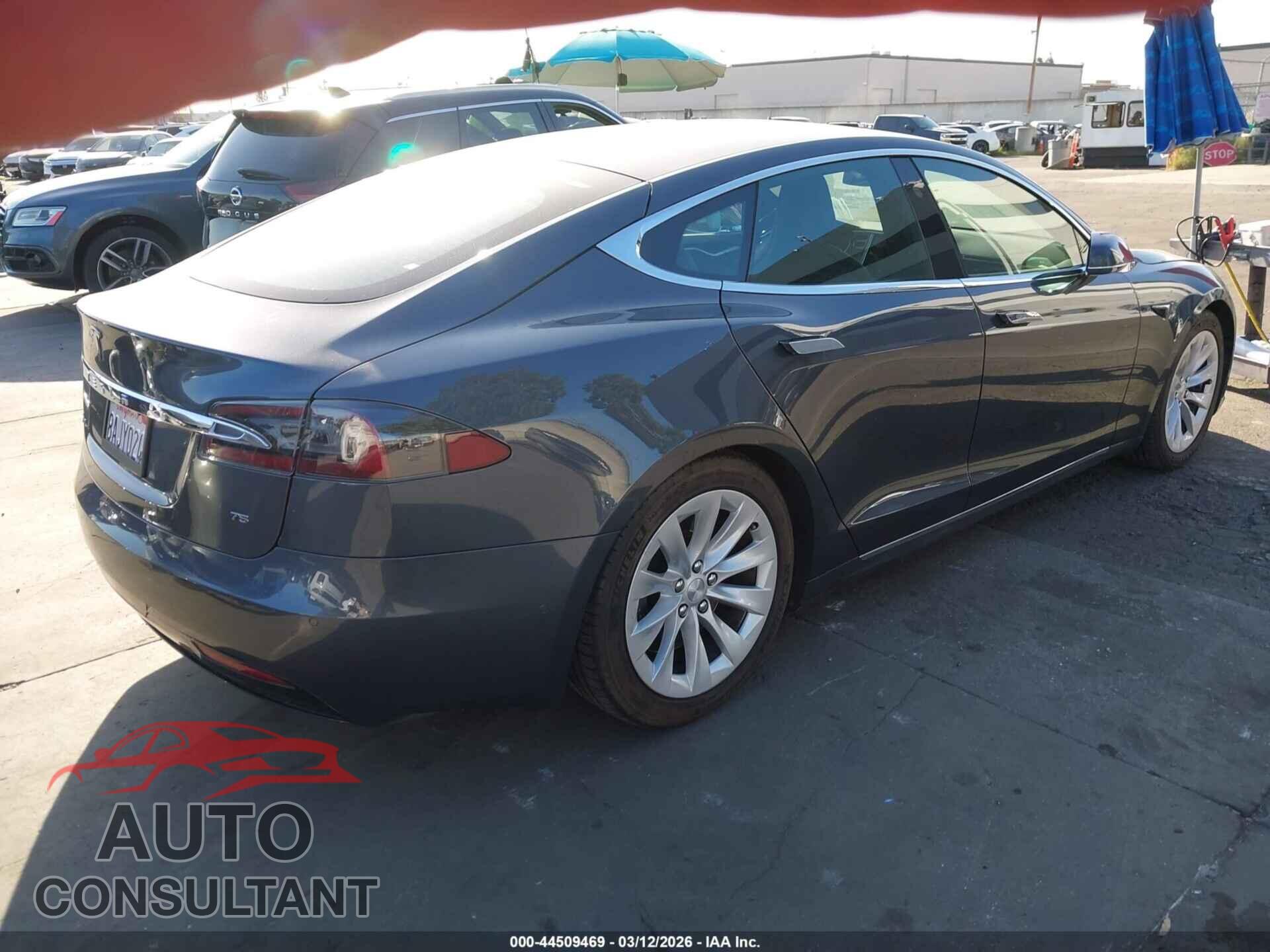 TESLA MODEL S 2017 - 5YJSA1E16HF213514