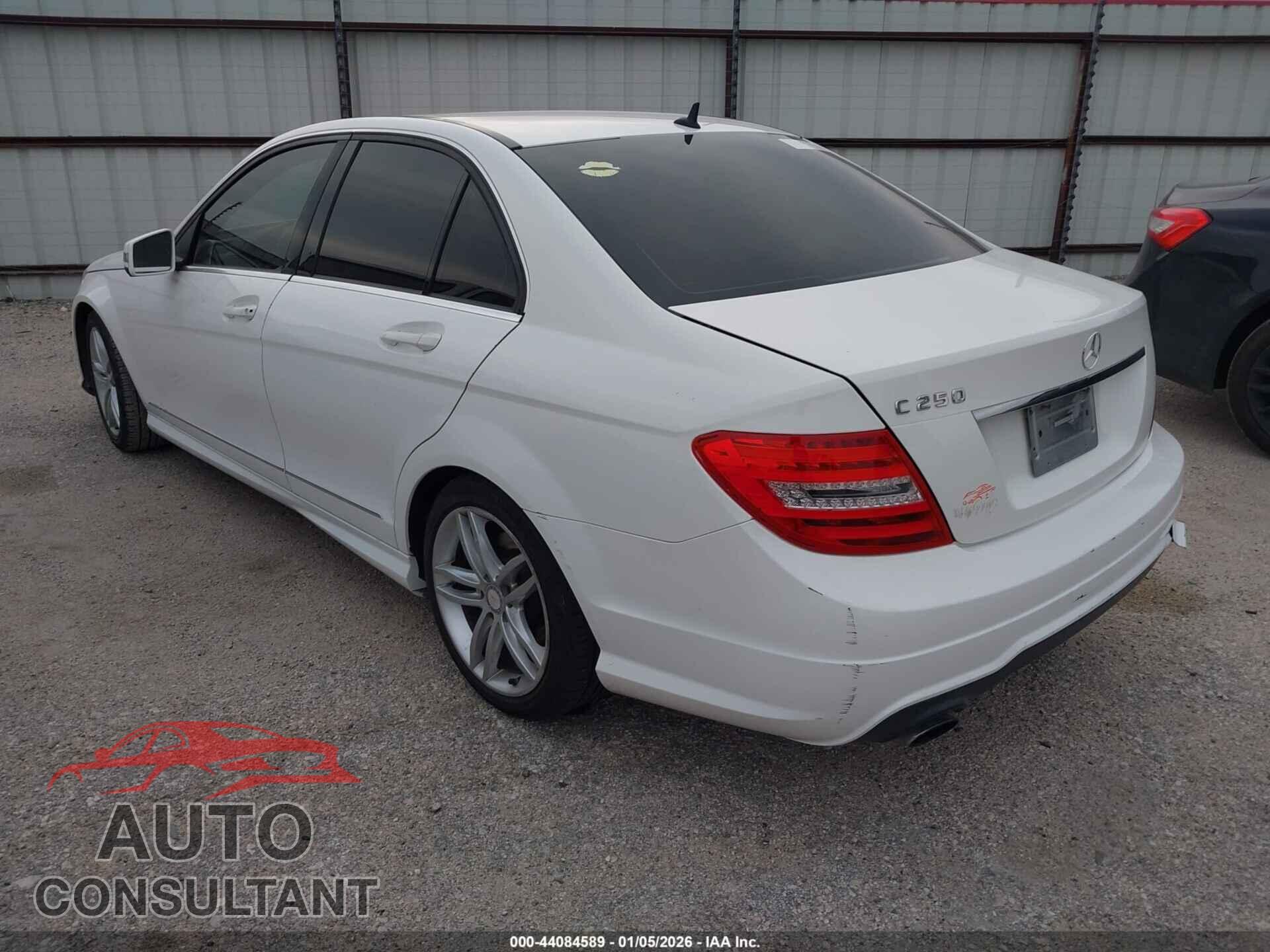 MERCEDES-BENZ C-CLASS 2014 - WDDGF4HB8EA898803