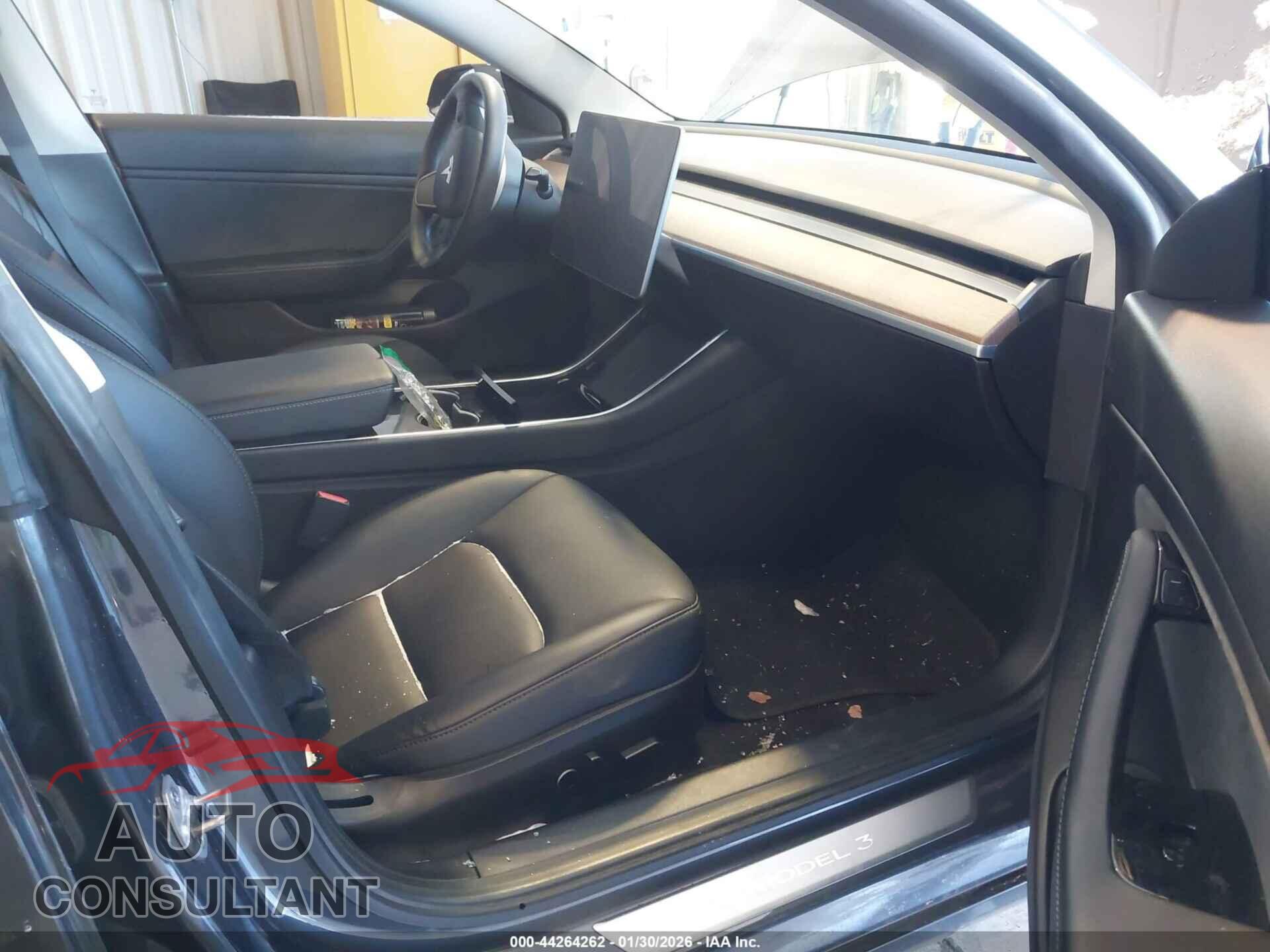 TESLA MODEL 3 2020 - 5YJ3E1EB9LF800543