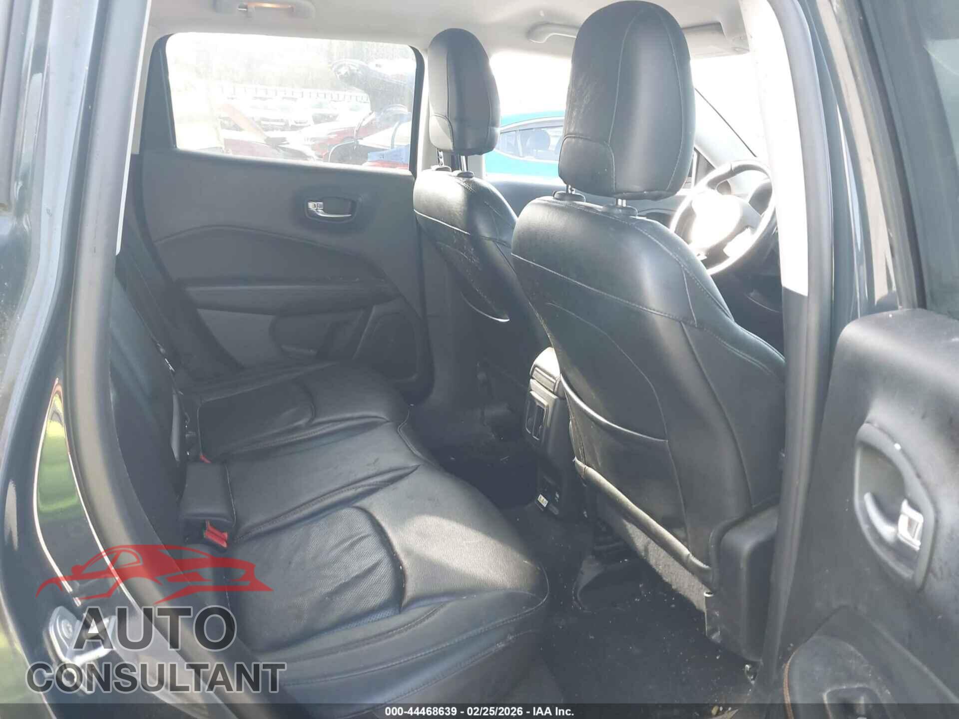 JEEP COMPASS 2018 - 3C4NJCCB2JT351305