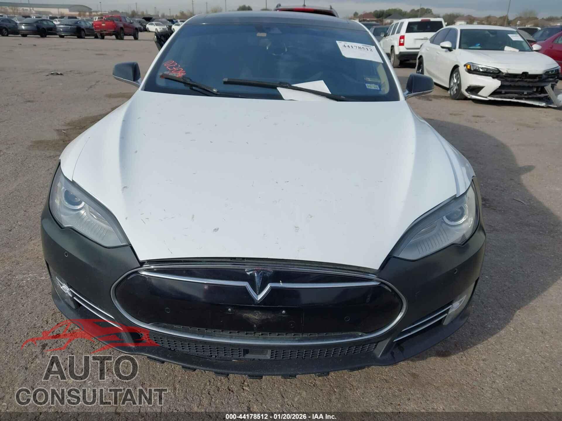 TESLA MODEL S 2015 - 5YJSA1E18FF102704