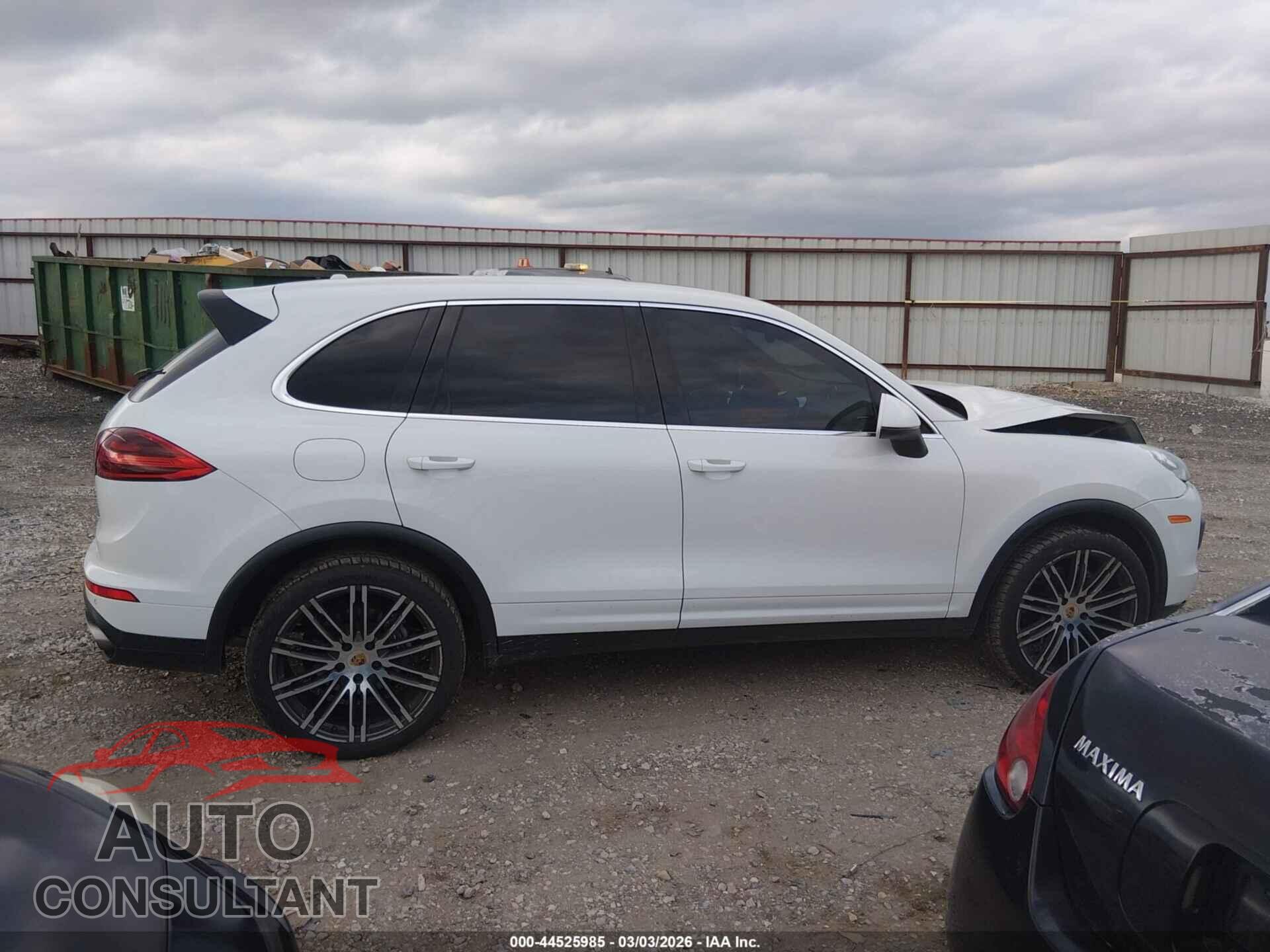 PORSCHE CAYENNE 2016 - WP1AA2A25GLA05215