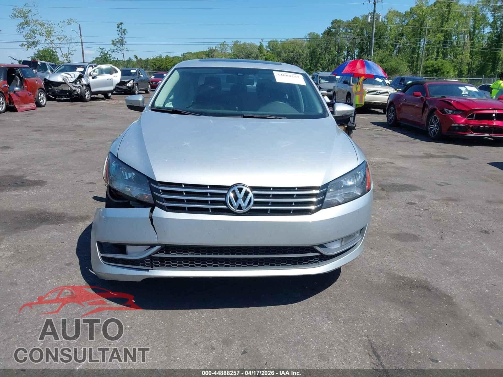 VOLKSWAGEN PASSAT 2012 - 1VWCP7A31CC021921