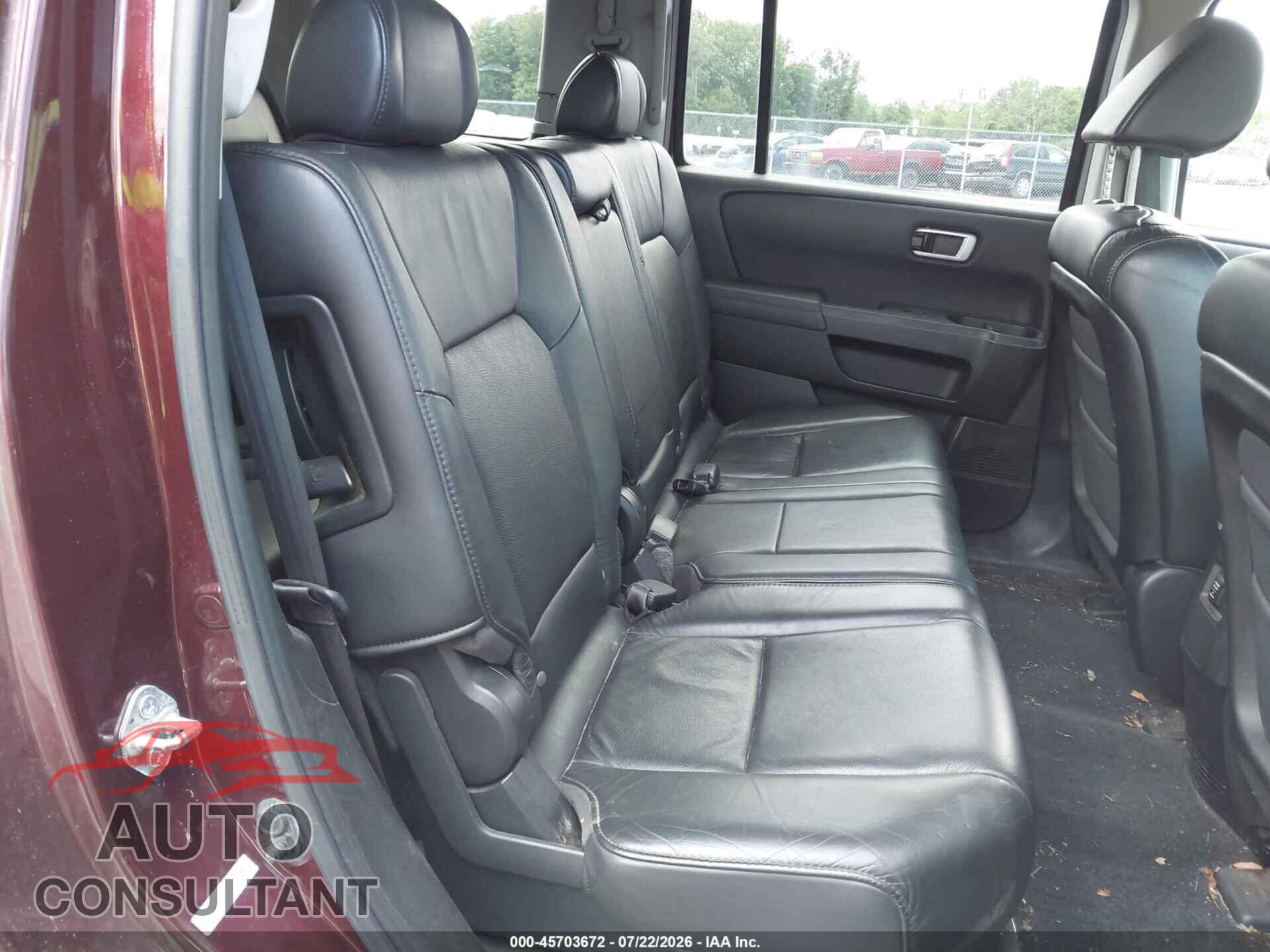 HONDA PILOT 2011 - 5FNYF4H55BB035582