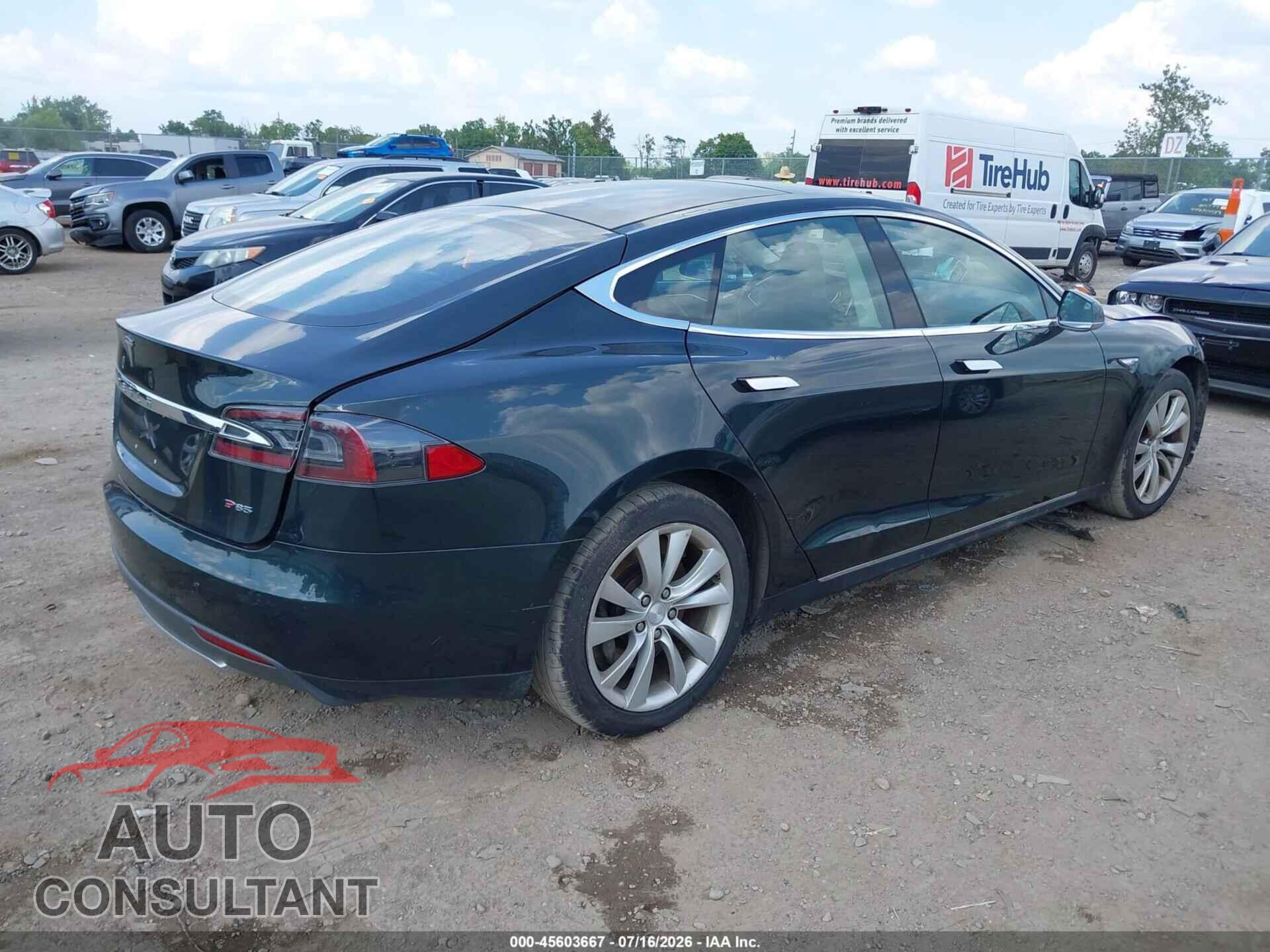 TESLA MODEL S 2013 - 5YJSA1CP2DFP27572