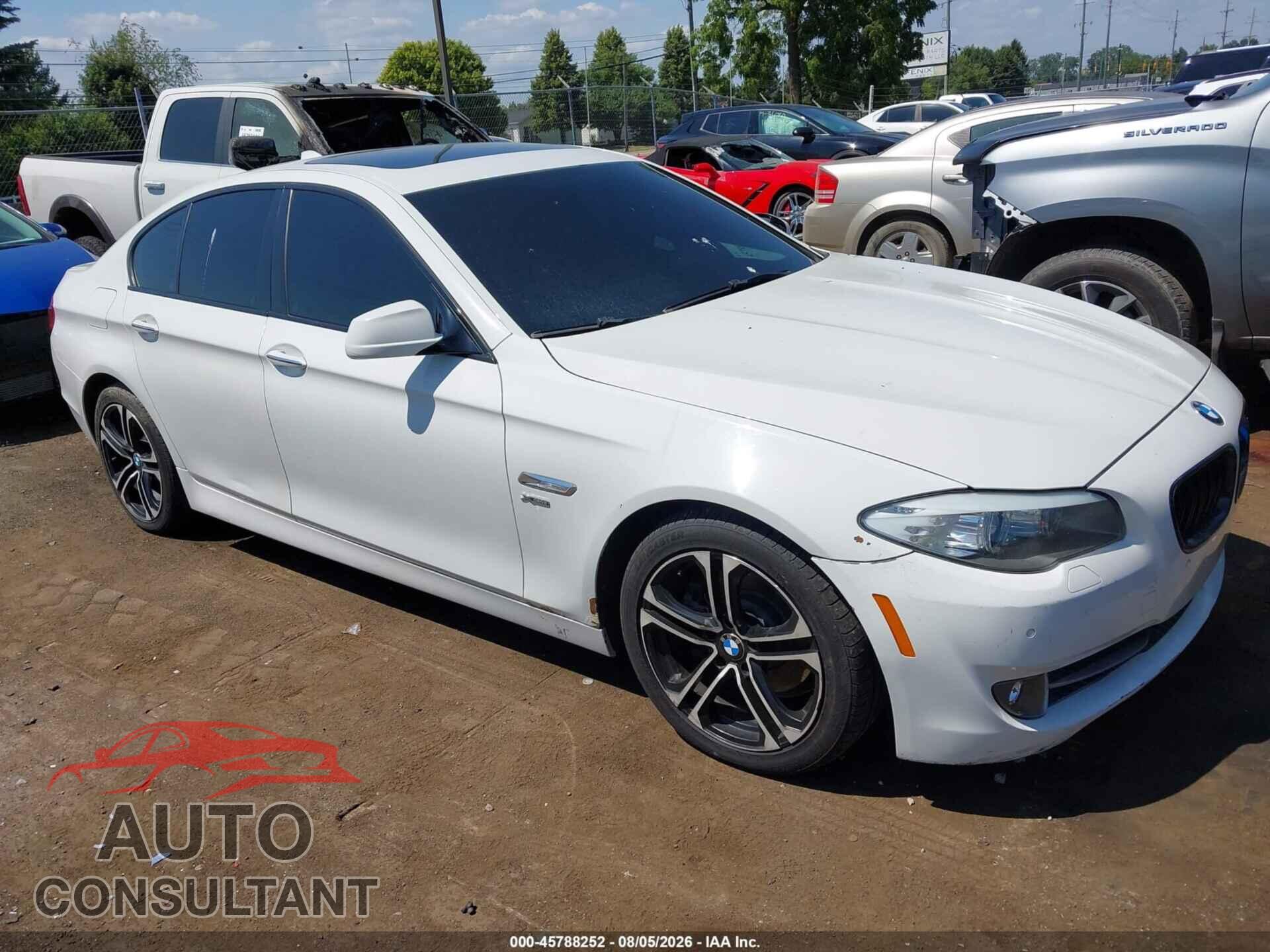 BMW 528I 2012 - WBAXH5C59CDW08685