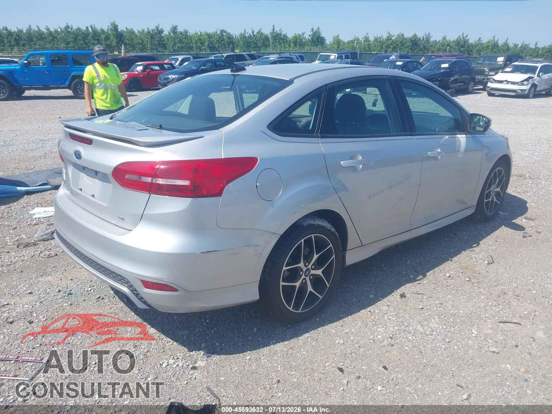 FORD FOCUS 2016 - 1FADP3F24GL292354